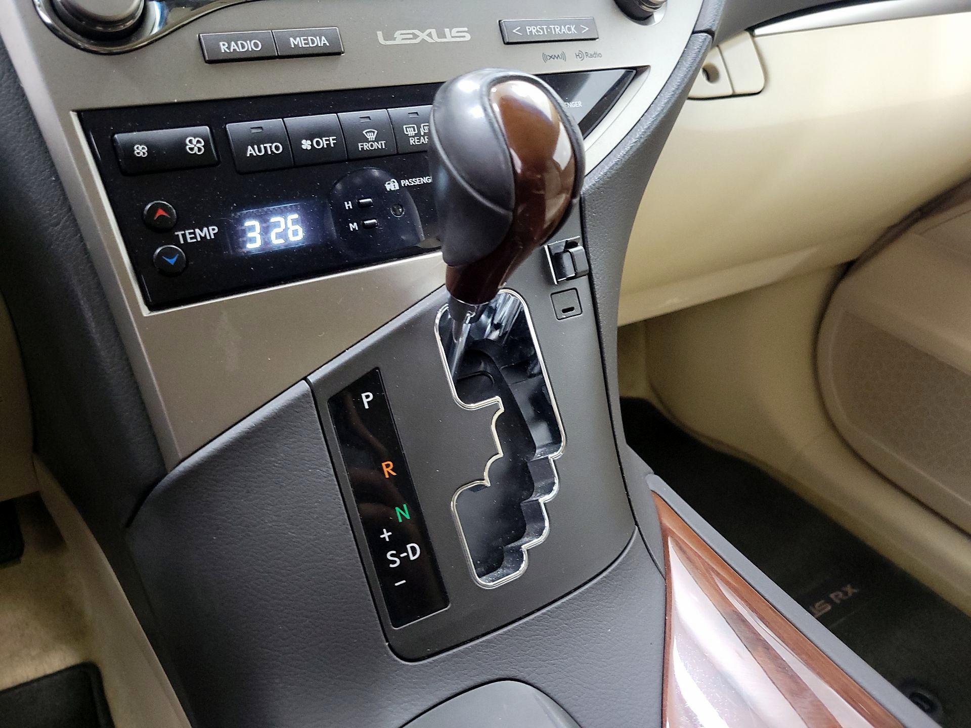 Thumbnail: 2015 Lexus RX - 17