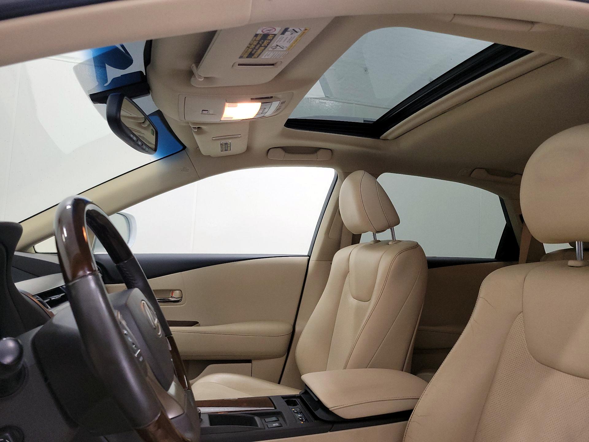 Thumbnail: 2015 Lexus RX - 18