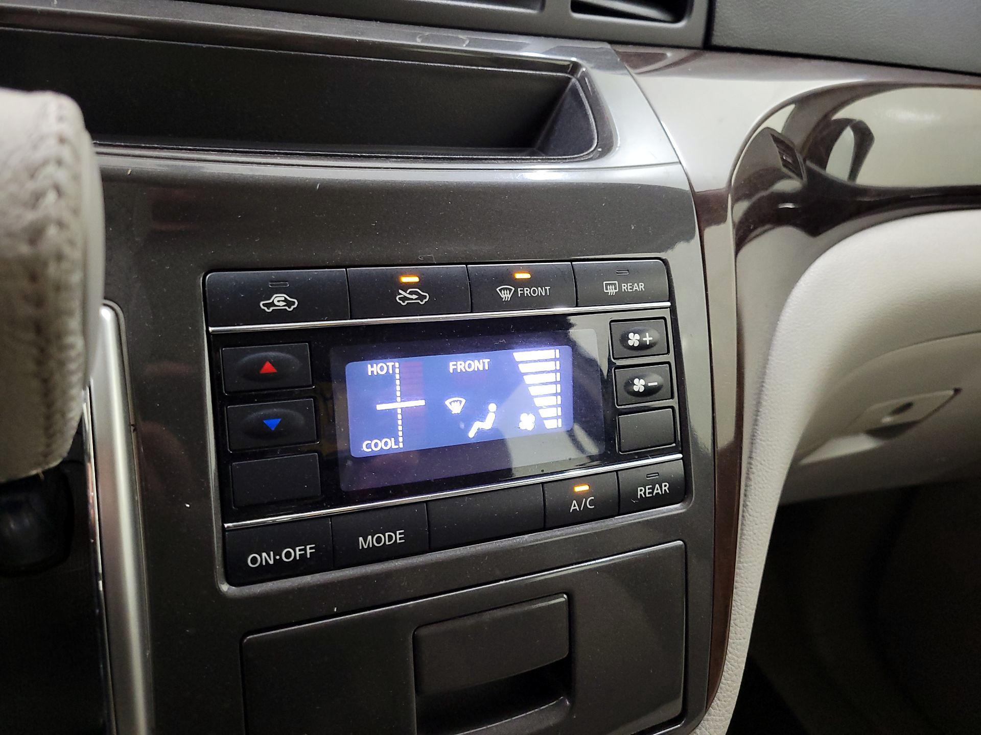 Thumbnail: 2014 Nissan Quest - 15