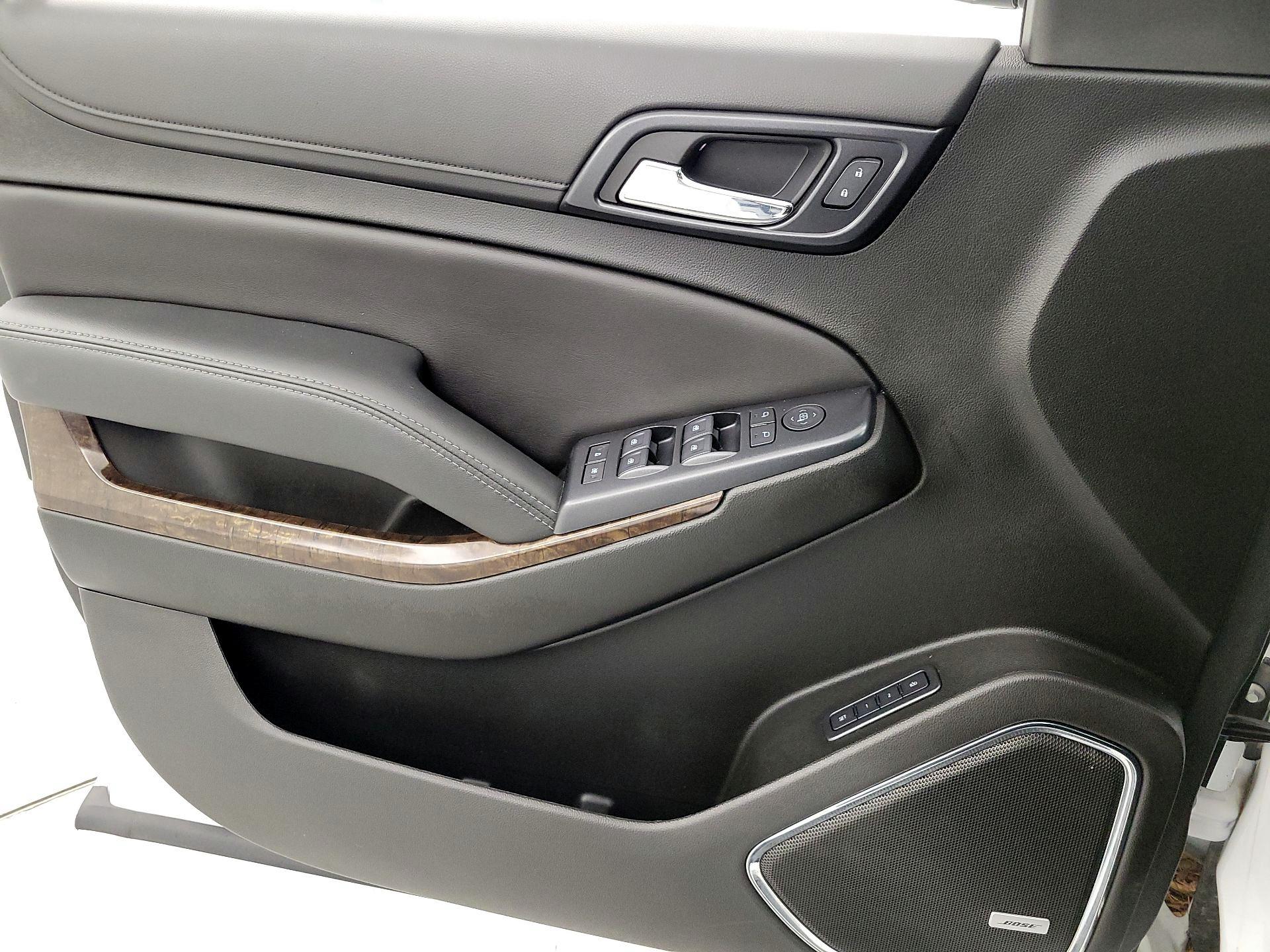 Thumbnail: 2019 Chevrolet Suburban - 12