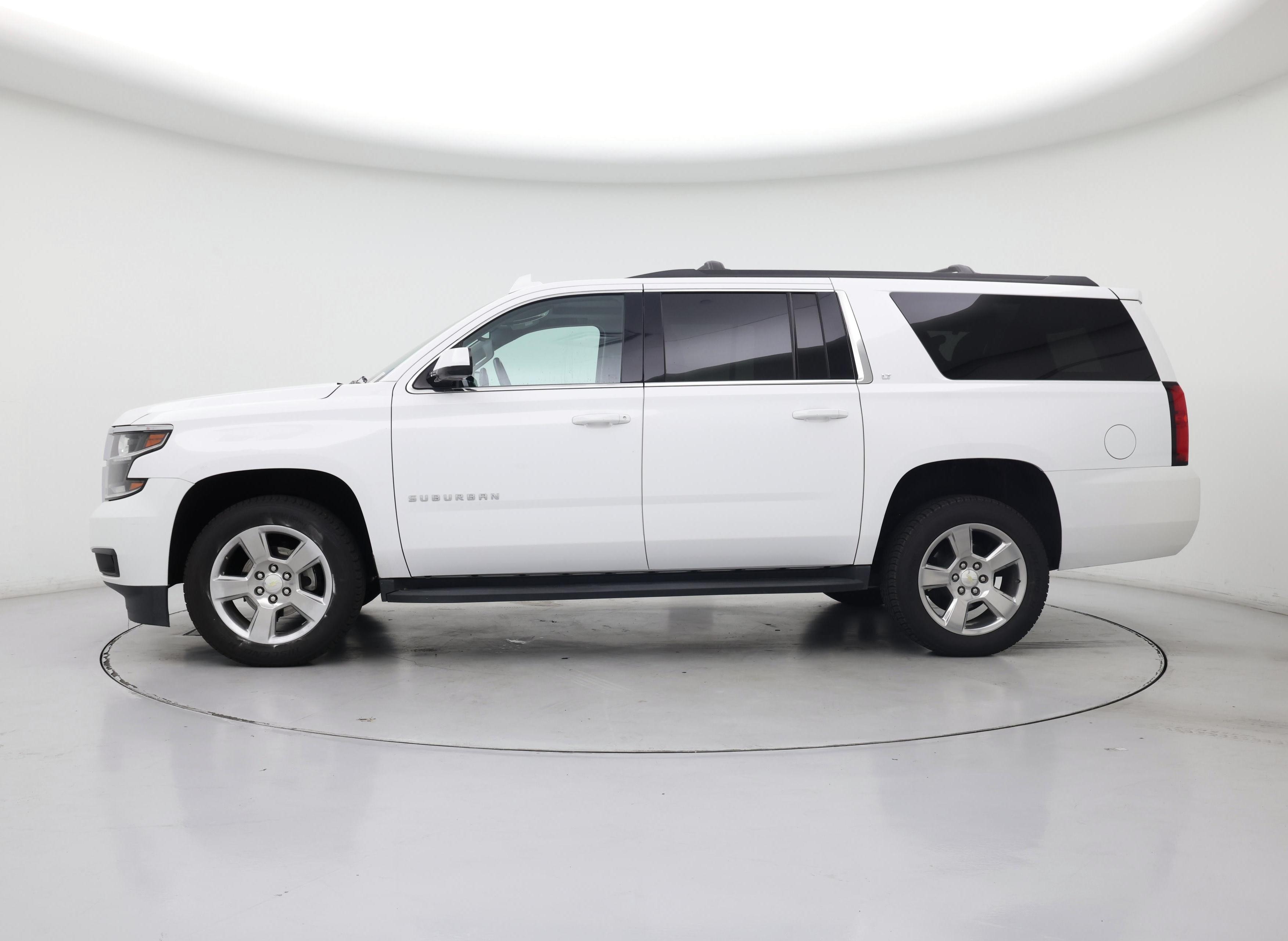 Thumbnail: 2019 Chevrolet Suburban - 3