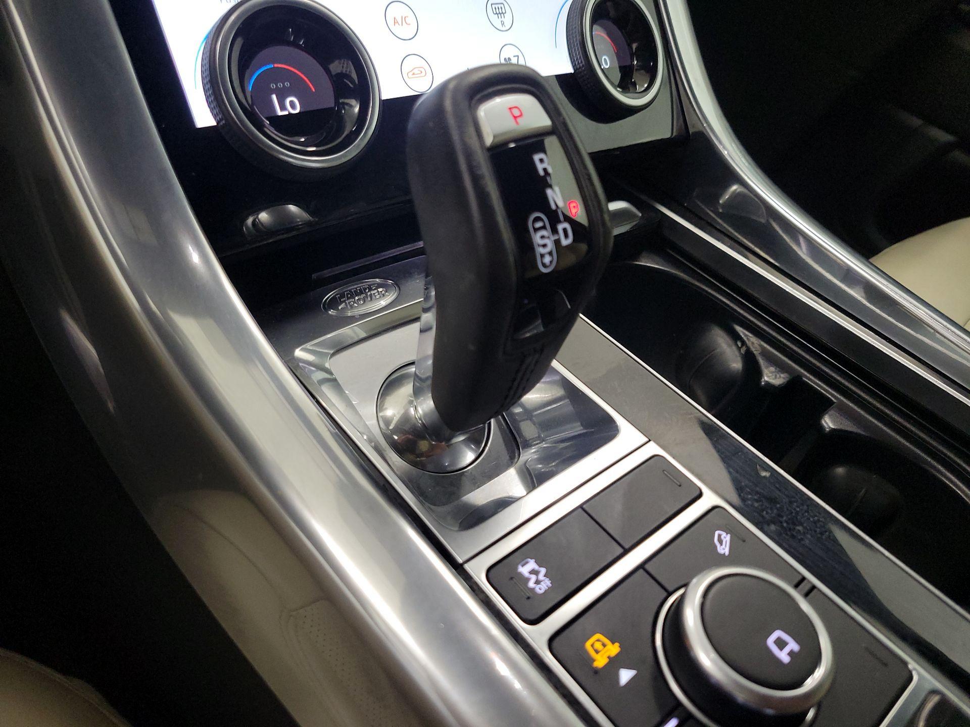 Thumbnail: 2019 Land Rover Range Rover Sport - 17