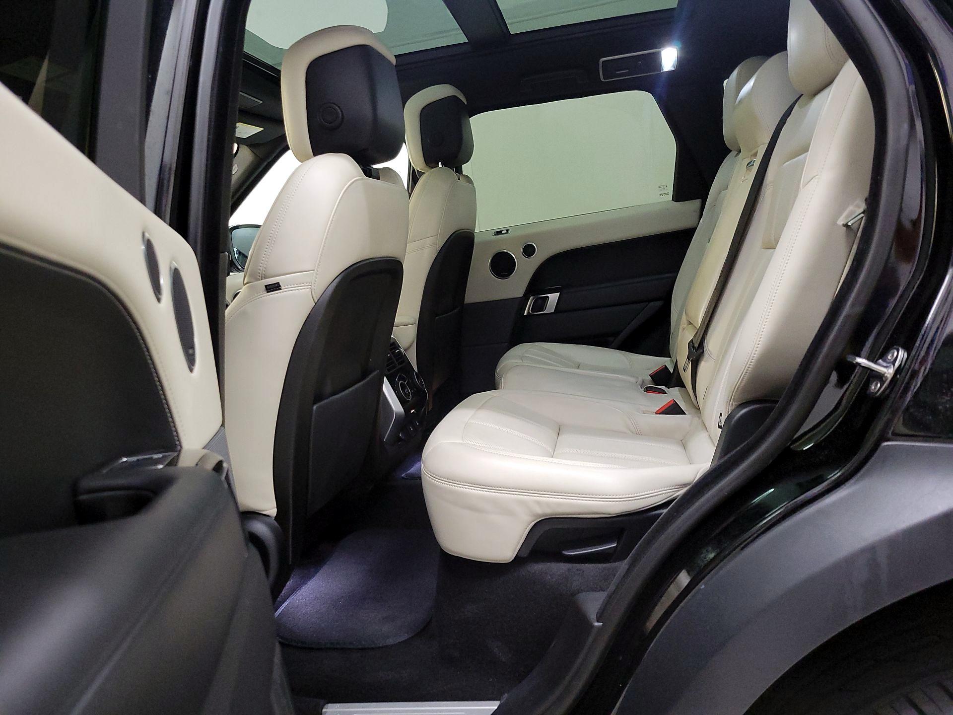 Thumbnail: 2019 Land Rover Range Rover Sport - 20