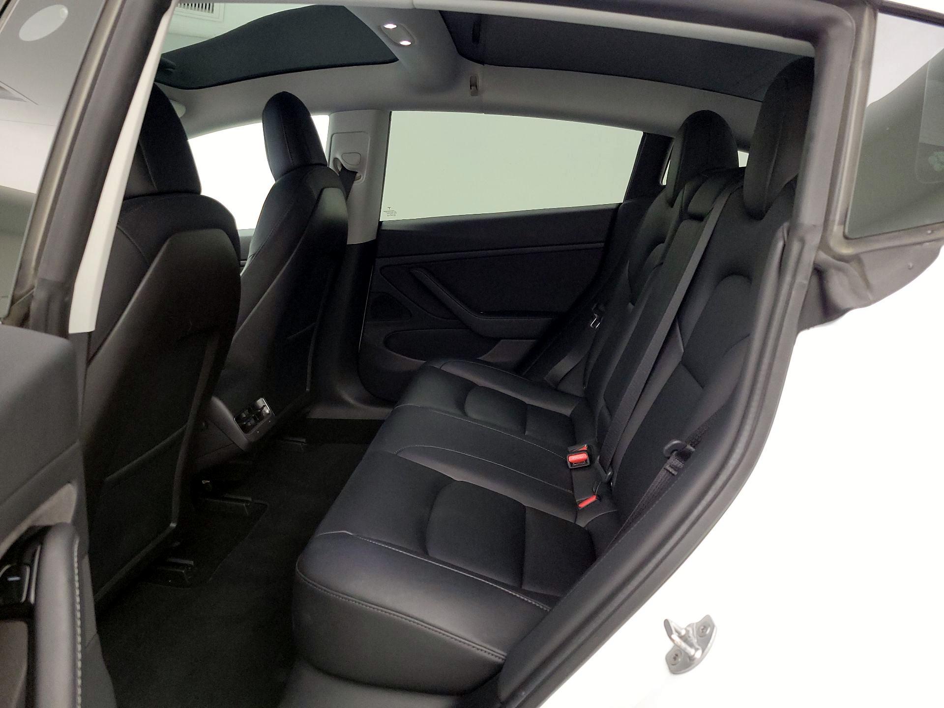Thumbnail: 2020 Tesla Model 3 - 18