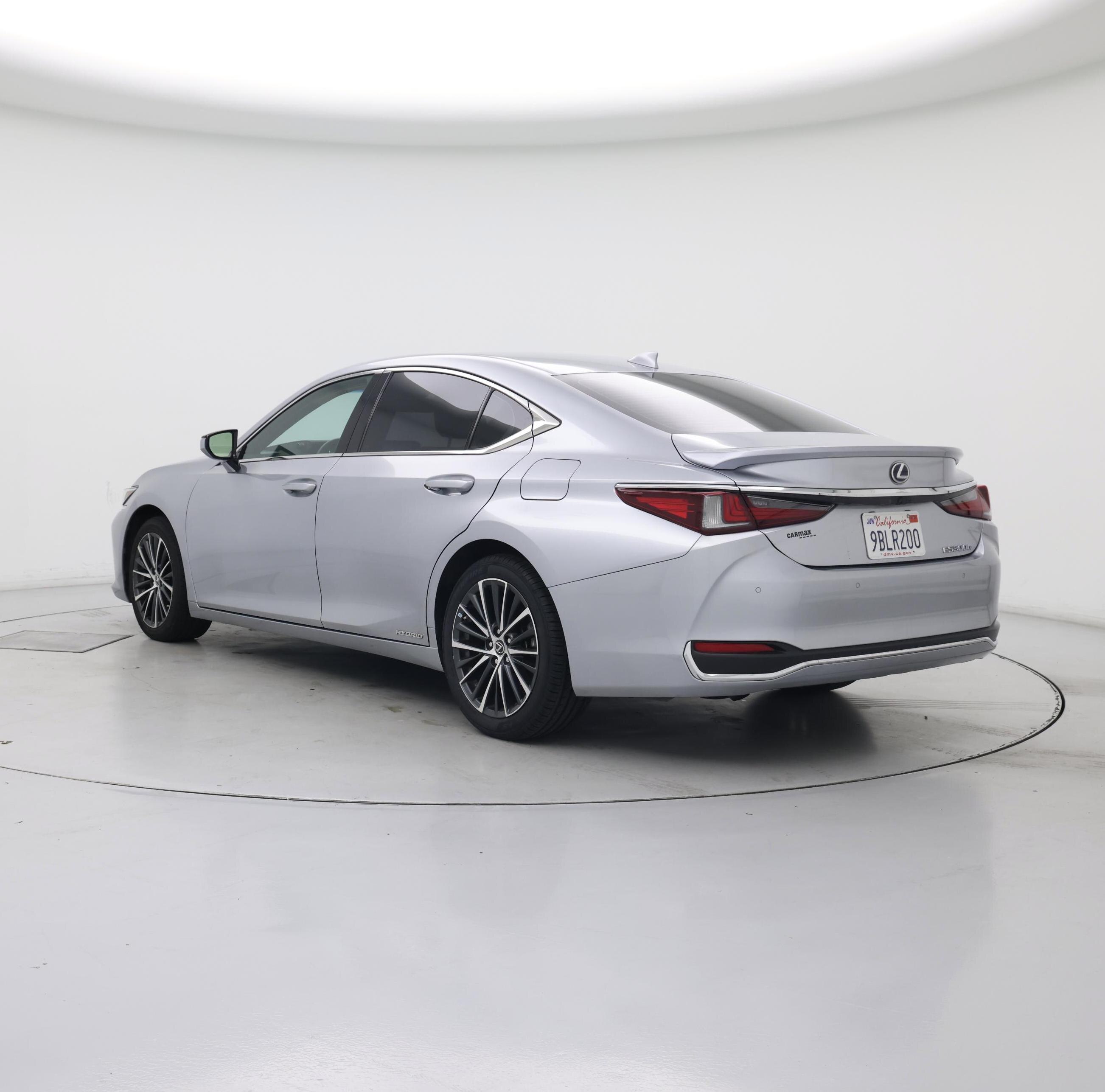 Thumbnail: 2022 Lexus ES - 2