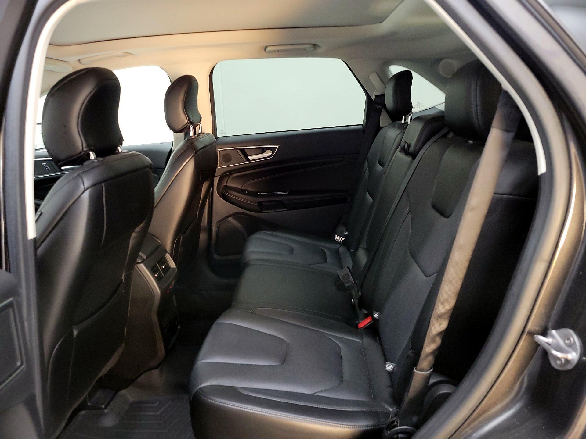 Thumbnail: 2016 Ford Edge - 19