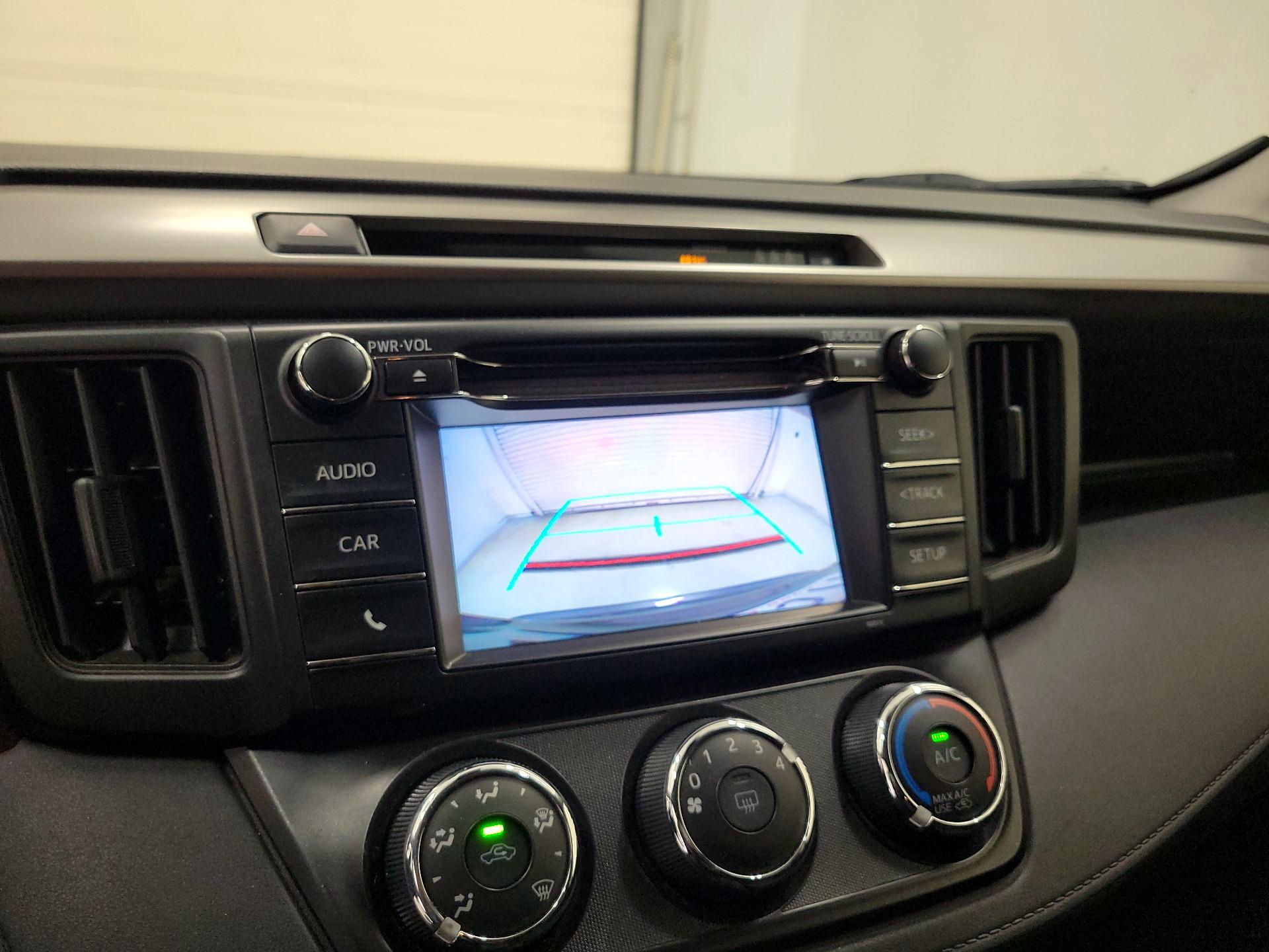 Thumbnail: 2018 Toyota RAV4 - 14