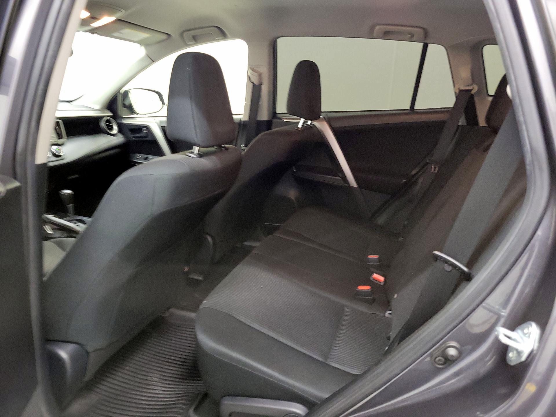 Thumbnail: 2018 Toyota RAV4 - 19