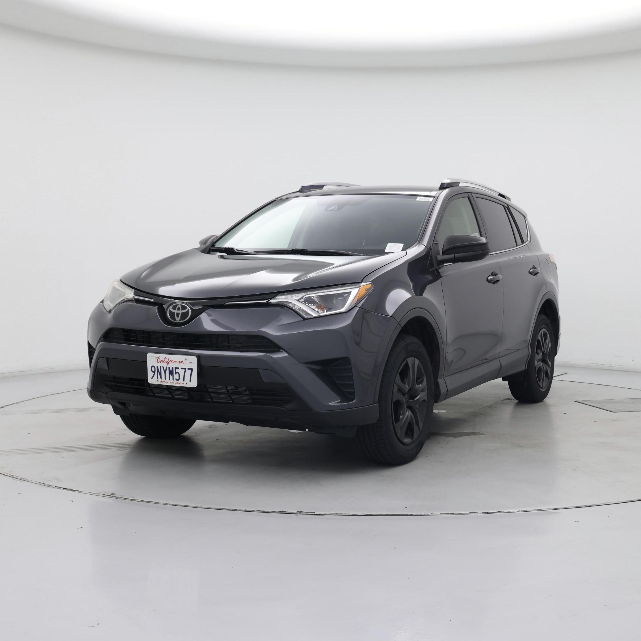 Thumbnail: 2018 Toyota RAV4 - 4