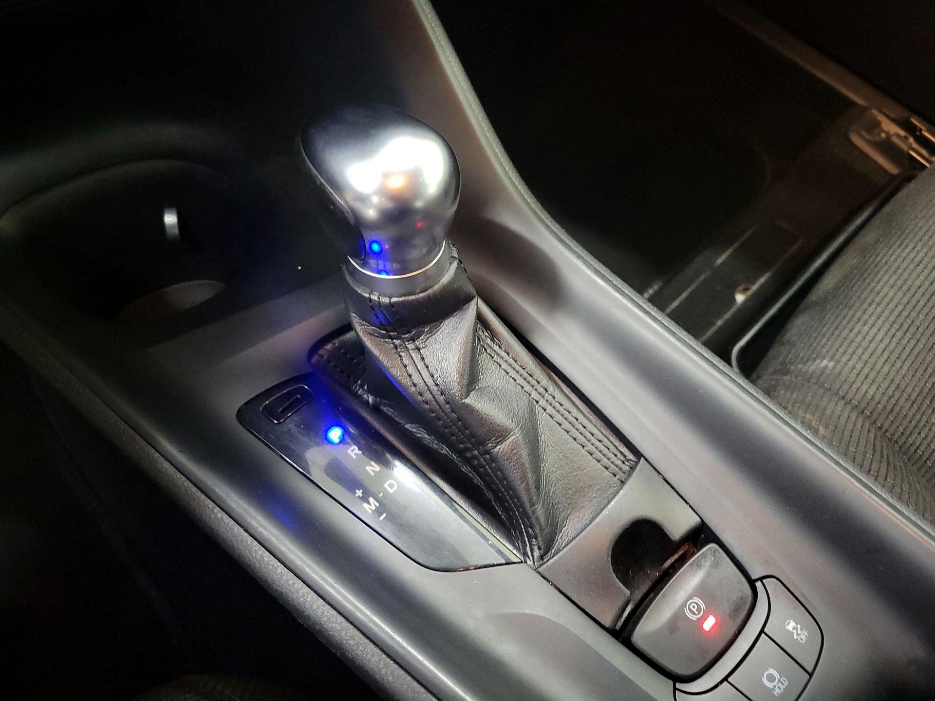 Thumbnail: 2018 Toyota C-HR - 17
