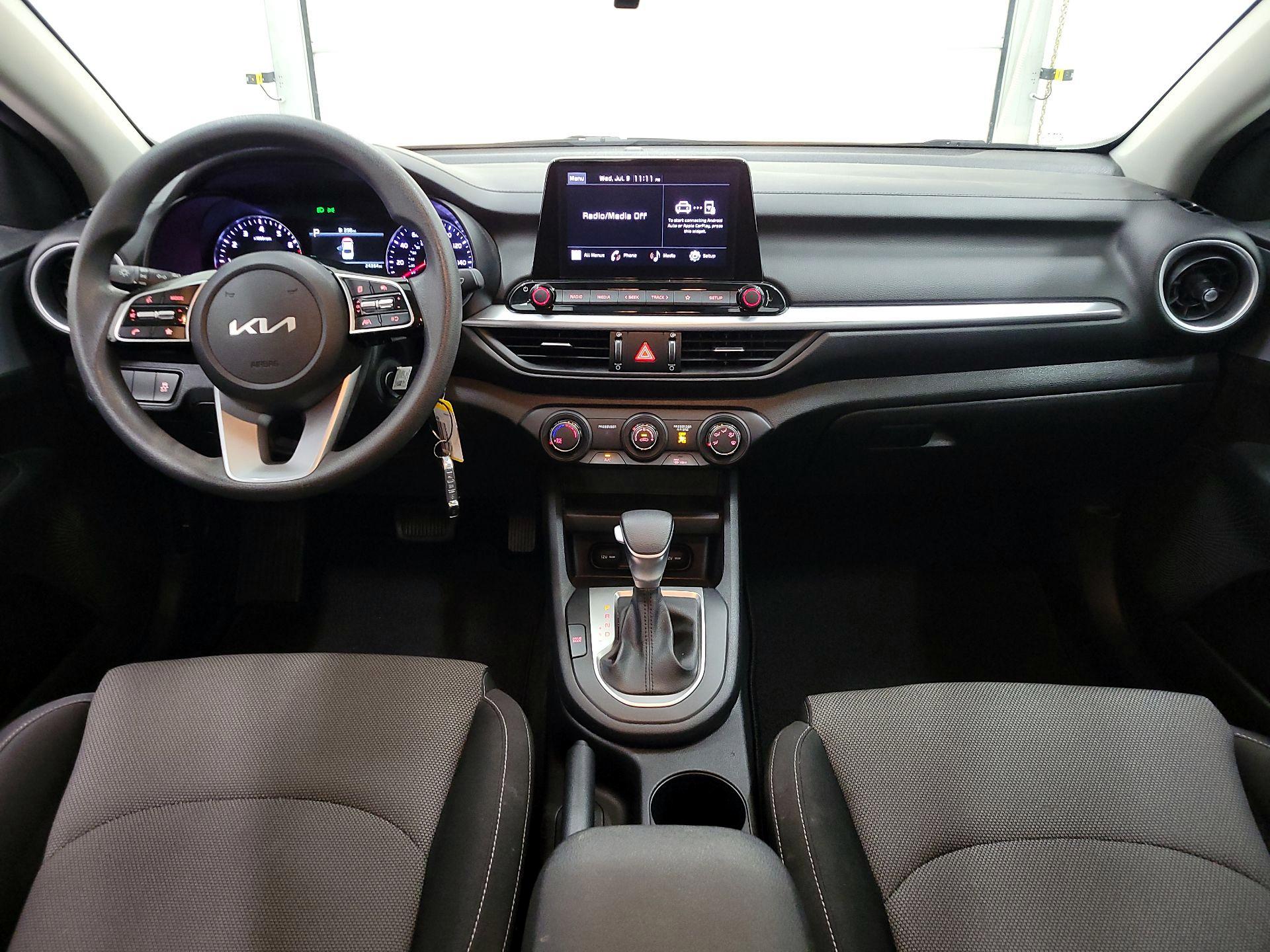 Thumbnail: 2023 Kia Forte - 9