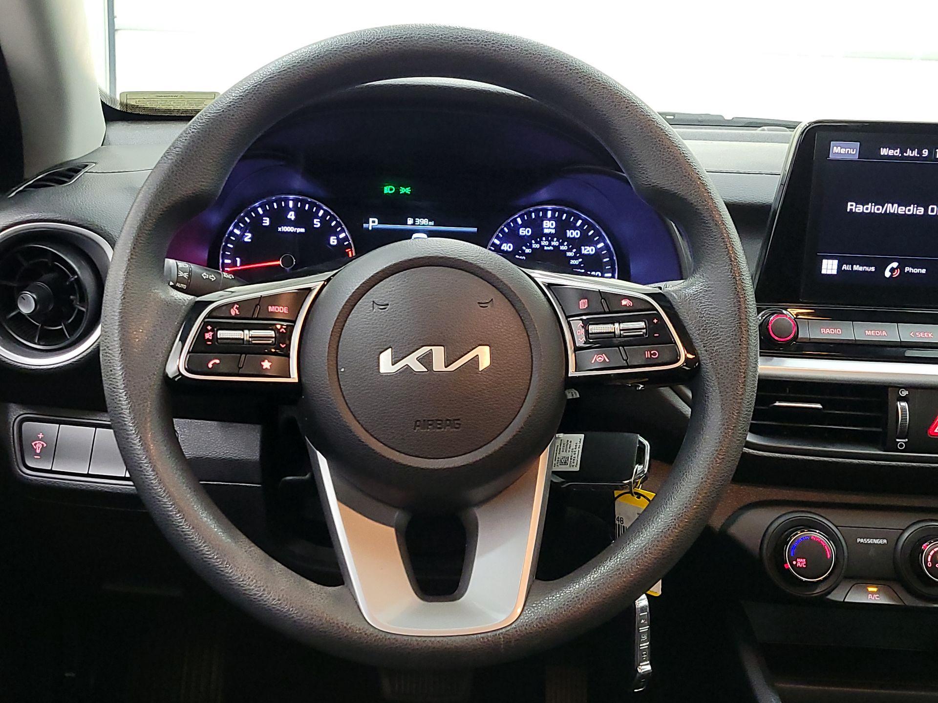 Thumbnail: 2023 Kia Forte - 10