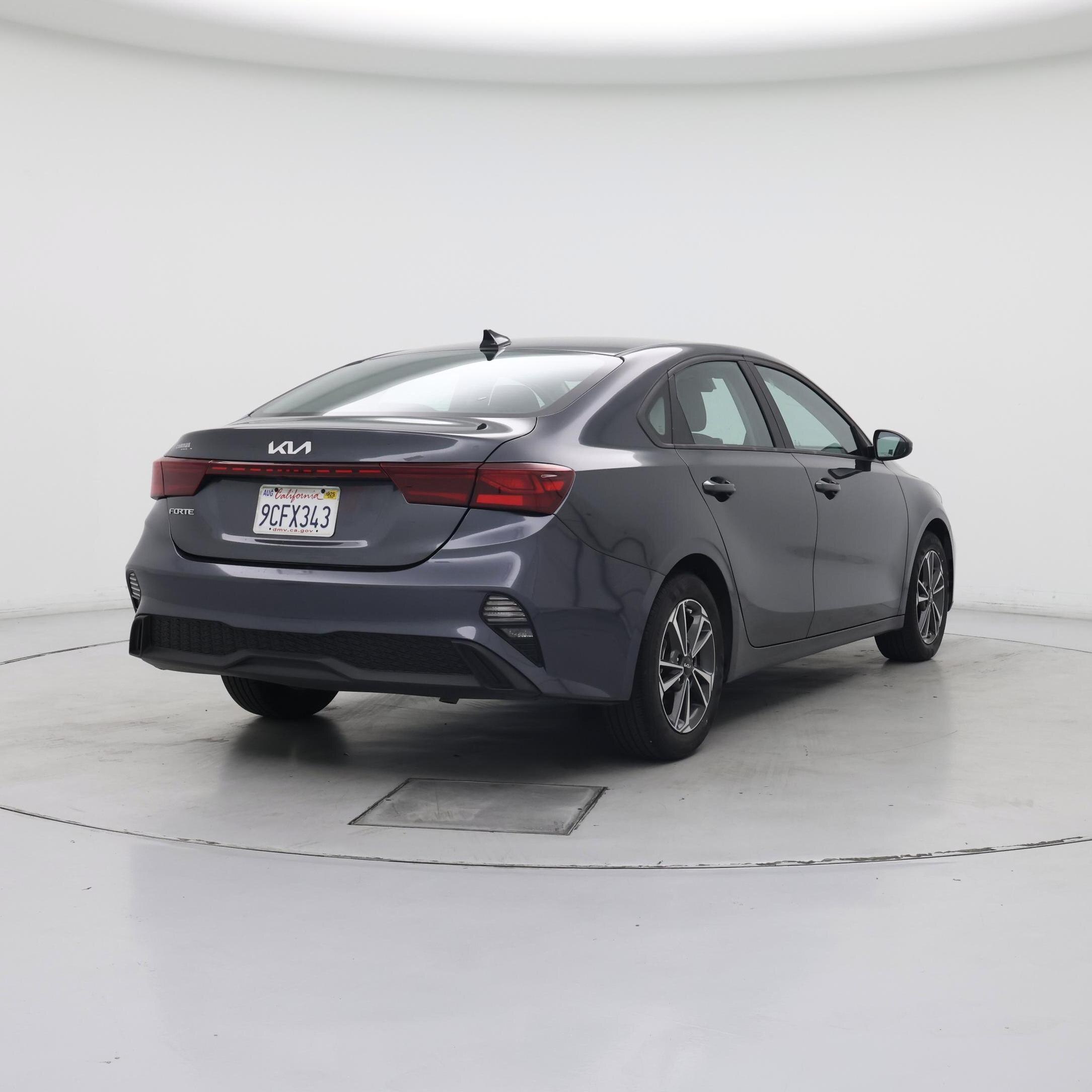 Thumbnail: 2023 Kia Forte - 8
