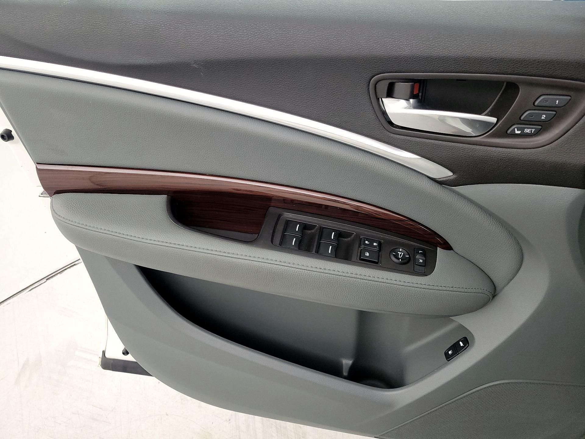 Thumbnail: 2016 Acura MDX - 12