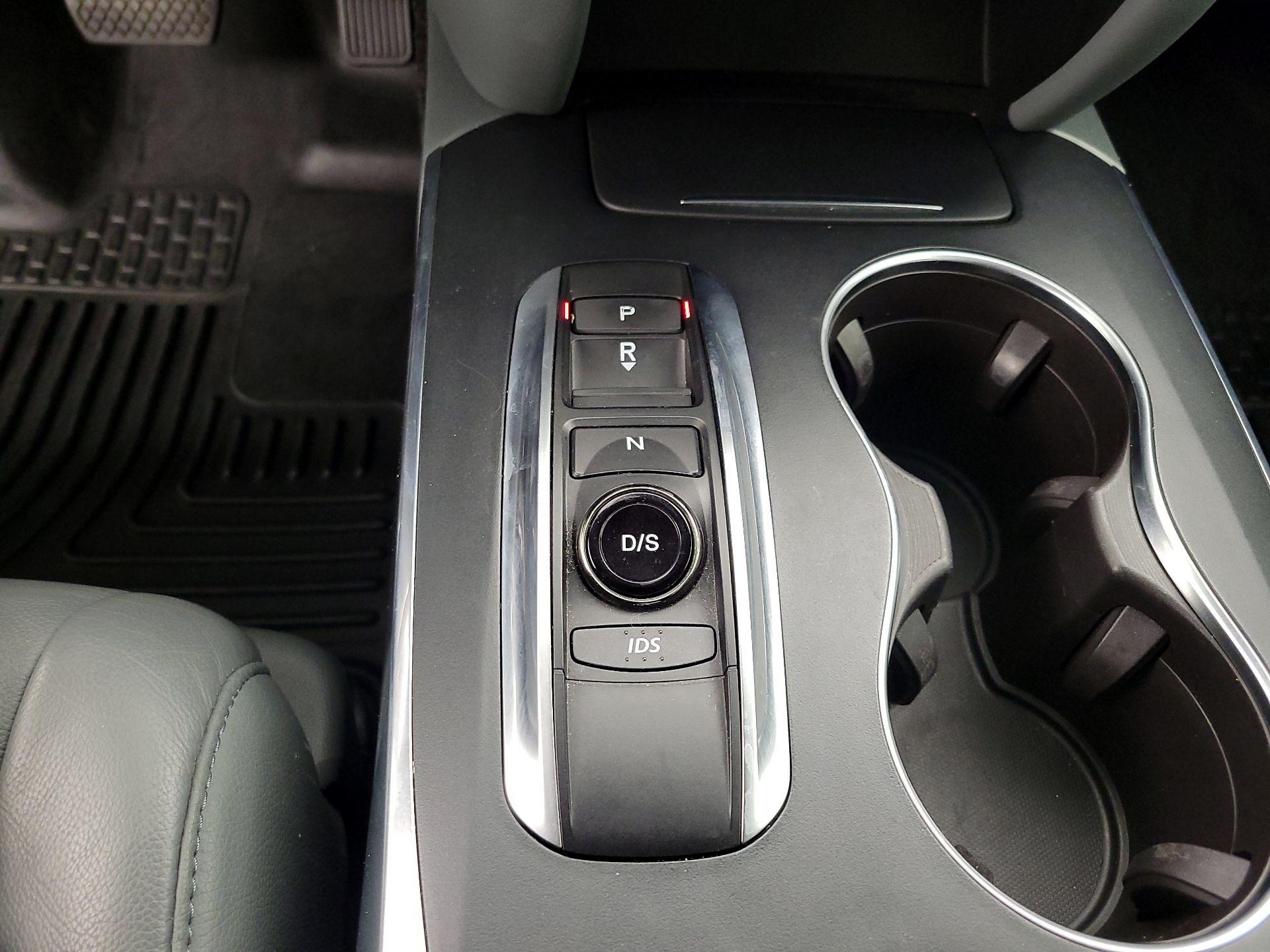 Thumbnail: 2016 Acura MDX - 18