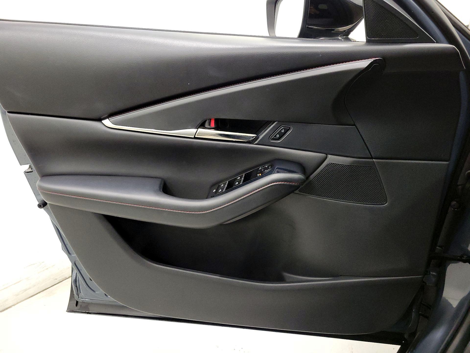 Thumbnail: 2022 Mazda CX-30 - 12
