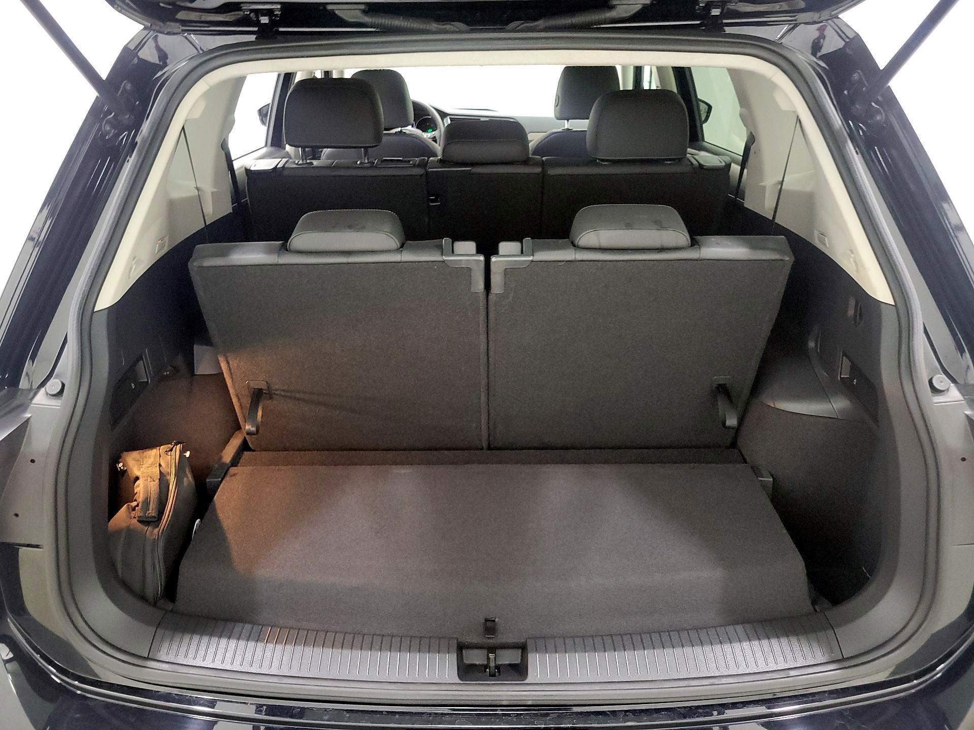 Thumbnail: 2020 Volkswagen Tiguan - 20
