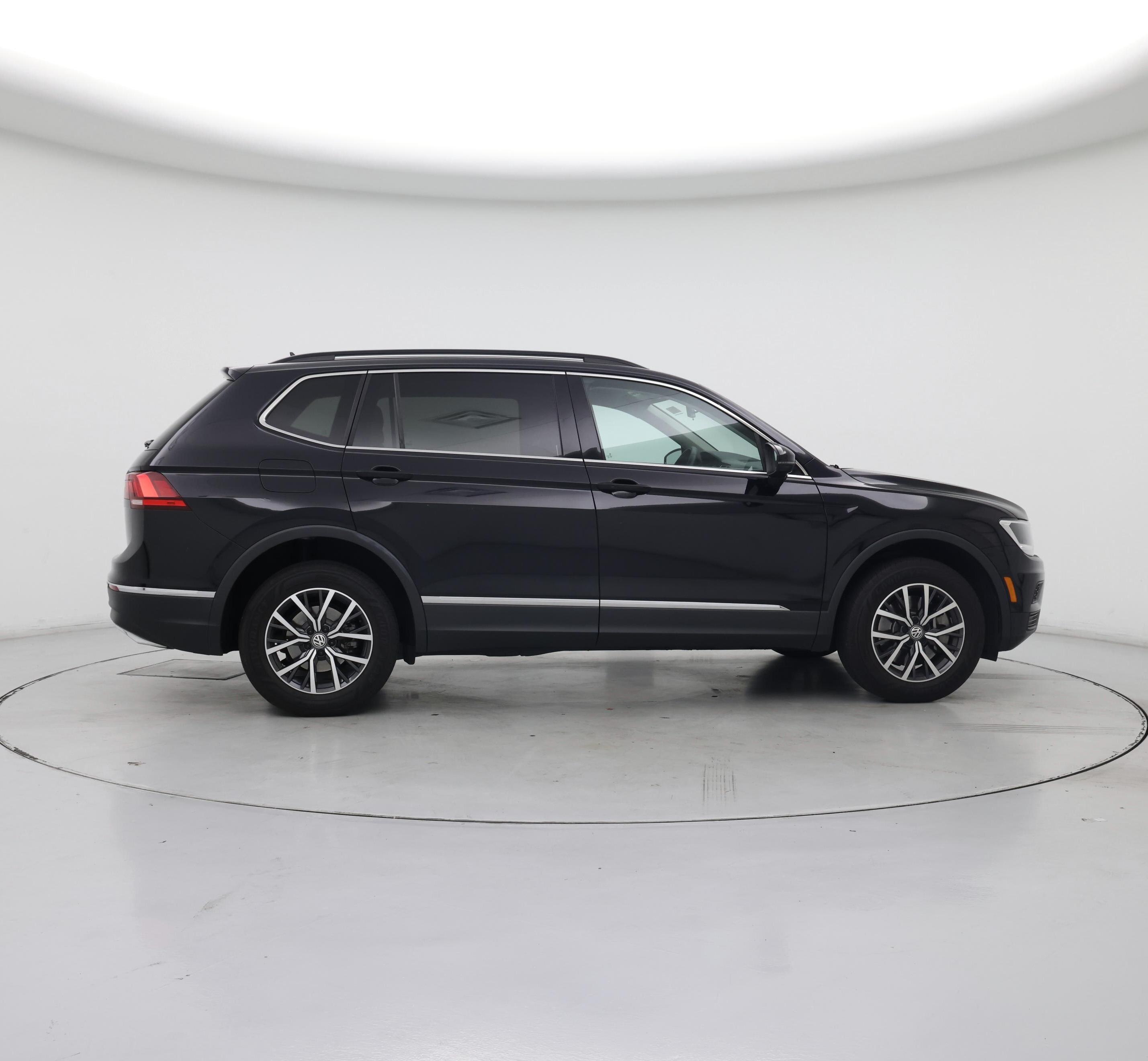 Thumbnail: 2020 Volkswagen Tiguan - 7