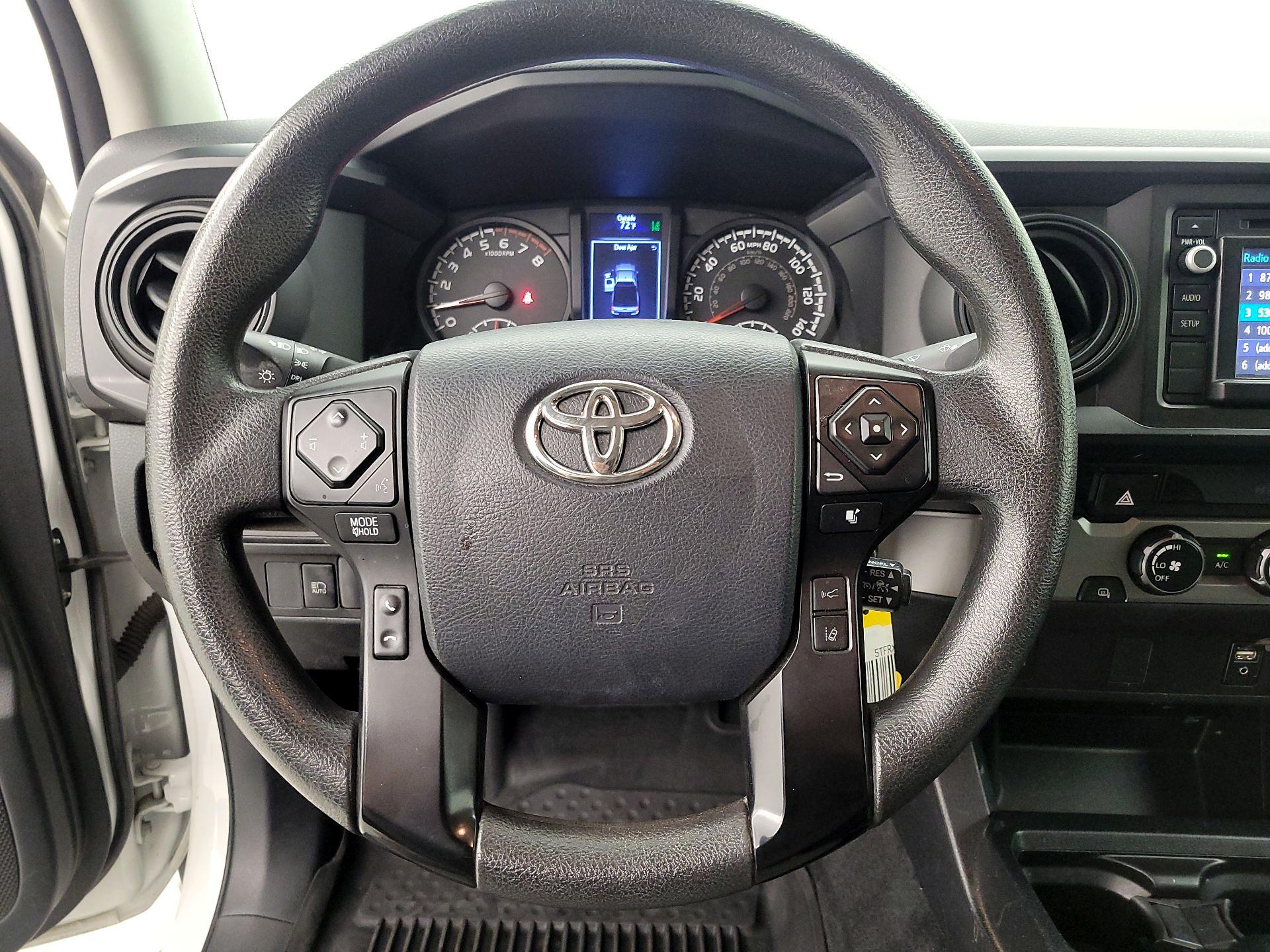 Thumbnail: 2018 Toyota Tacoma - 10