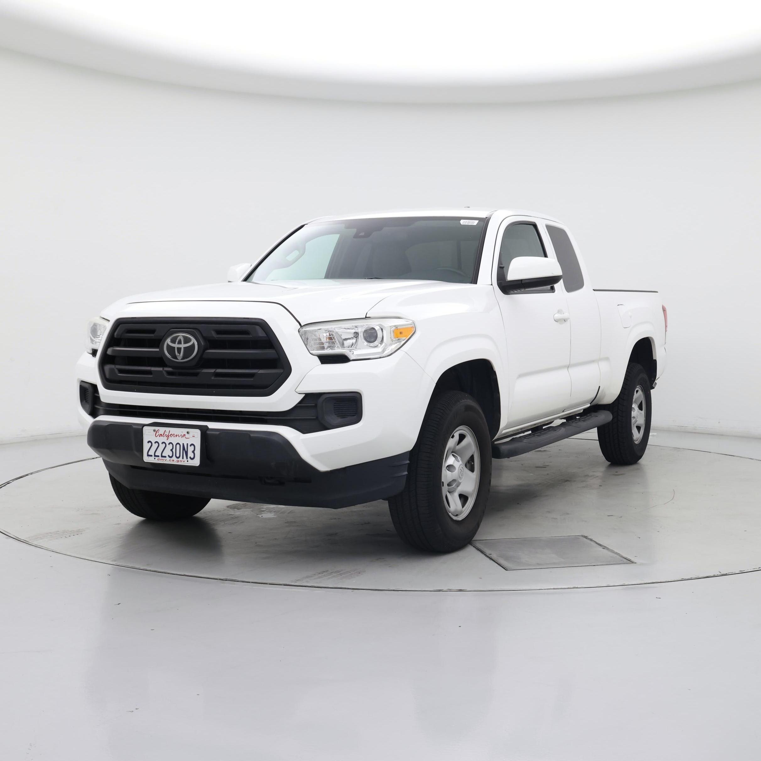 Thumbnail: 2018 Toyota Tacoma - 4