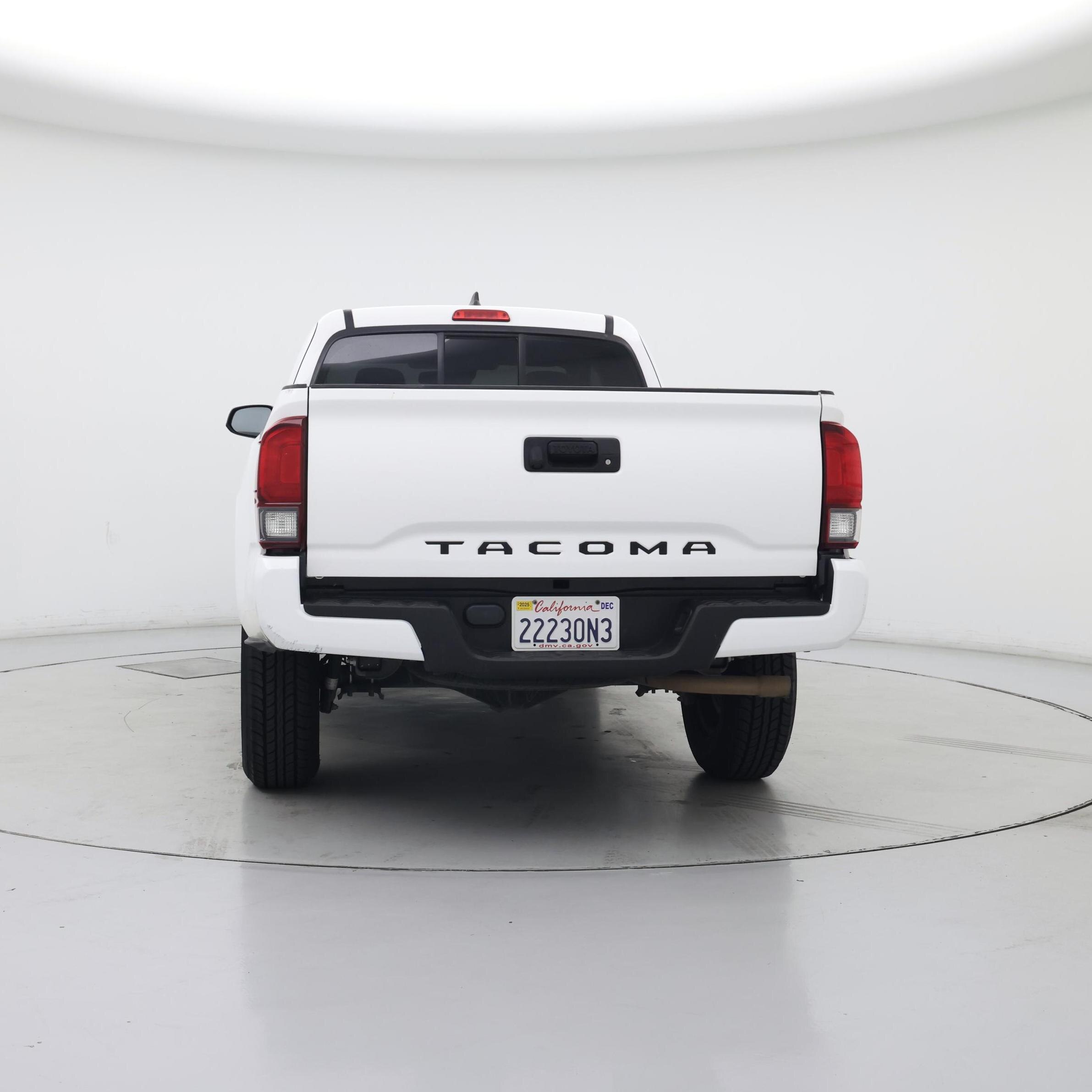 Thumbnail: 2018 Toyota Tacoma - 6