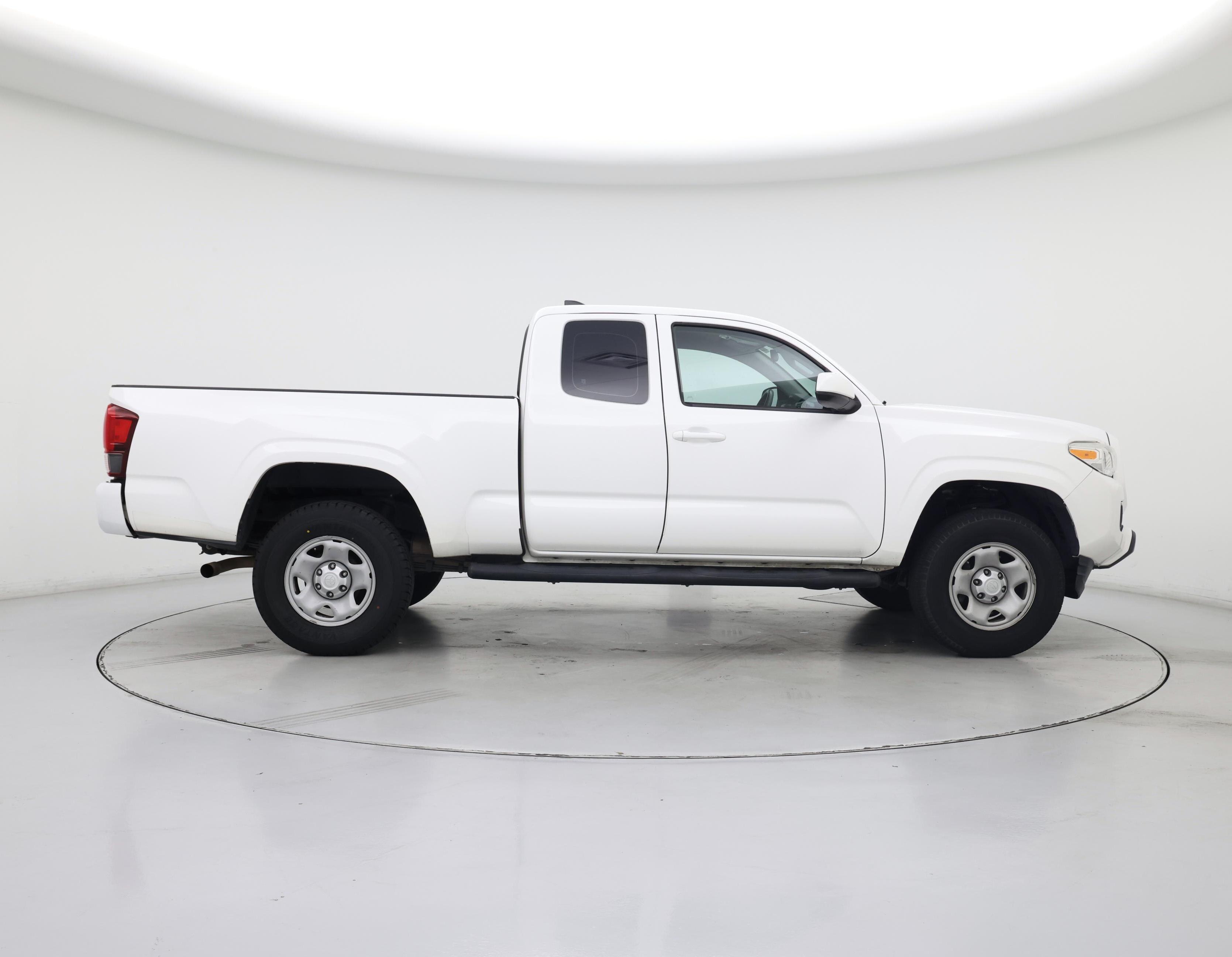 Thumbnail: 2018 Toyota Tacoma - 7