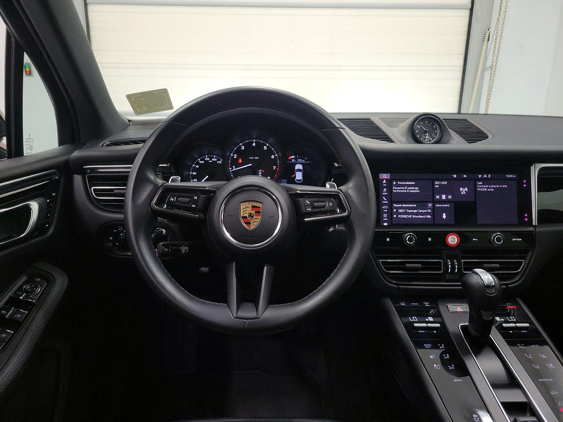 Thumbnail: 2024 Porsche Macan - 10
