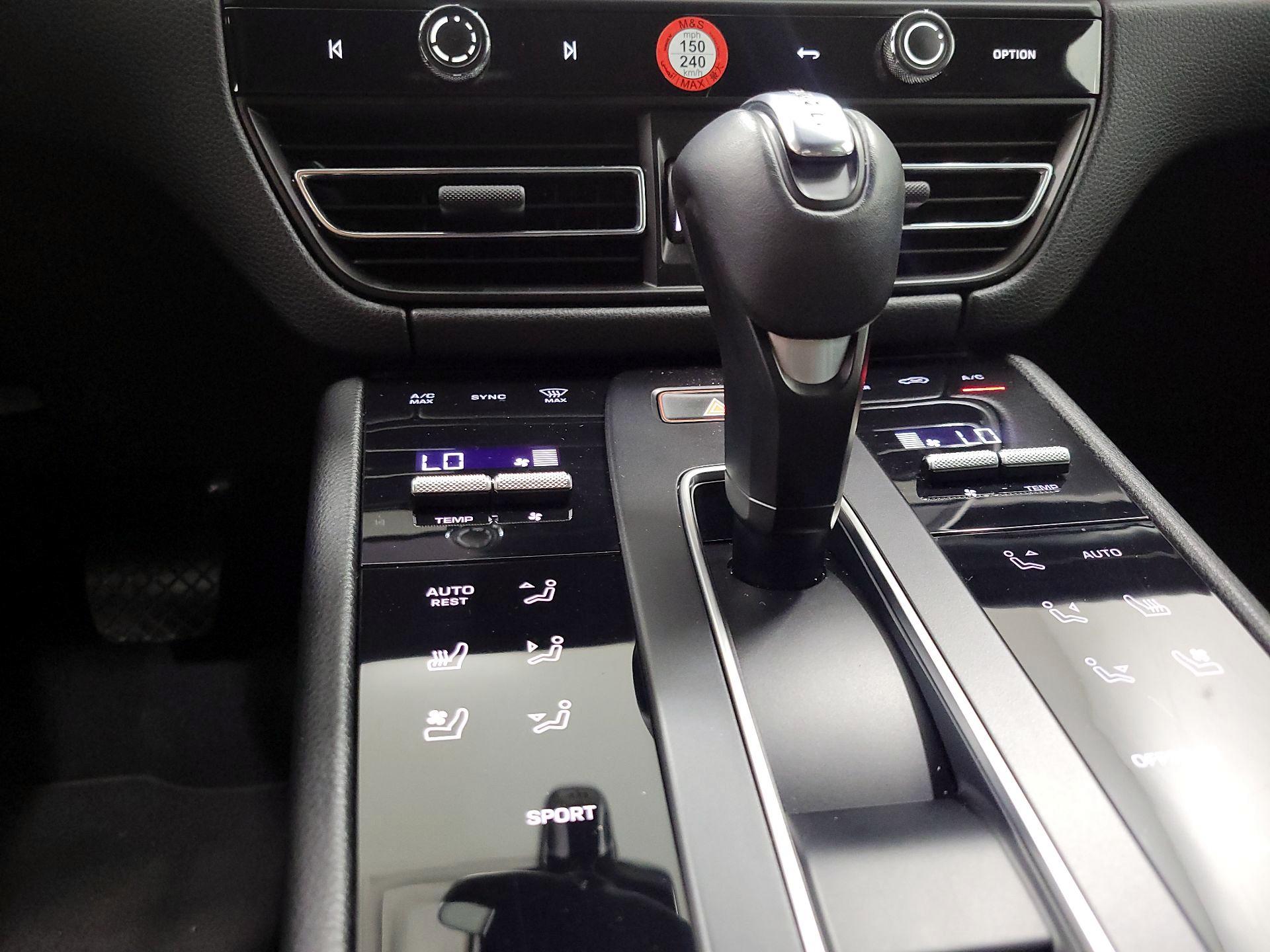 Thumbnail: 2024 Porsche Macan - 17