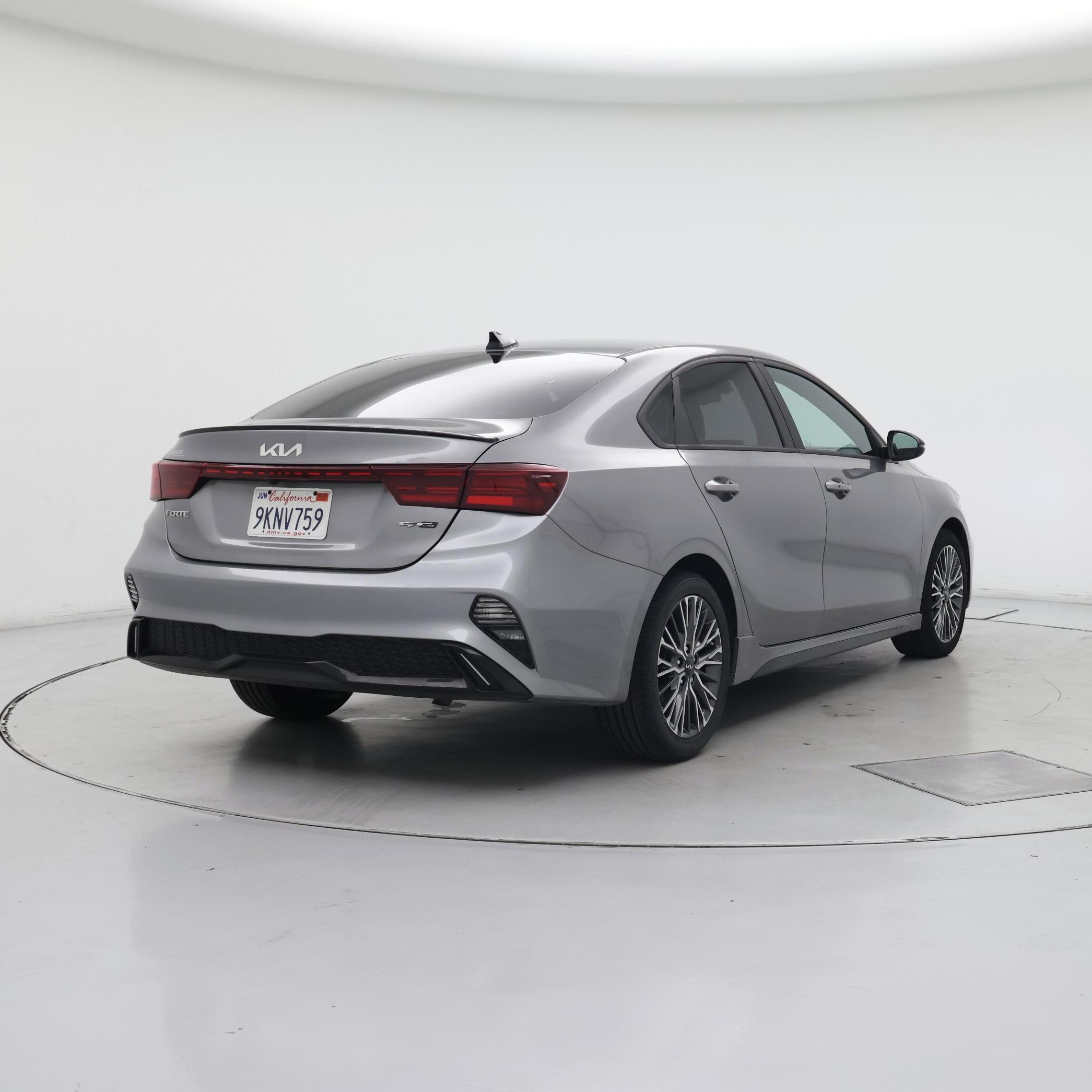 Thumbnail: 2023 Kia Forte - 8