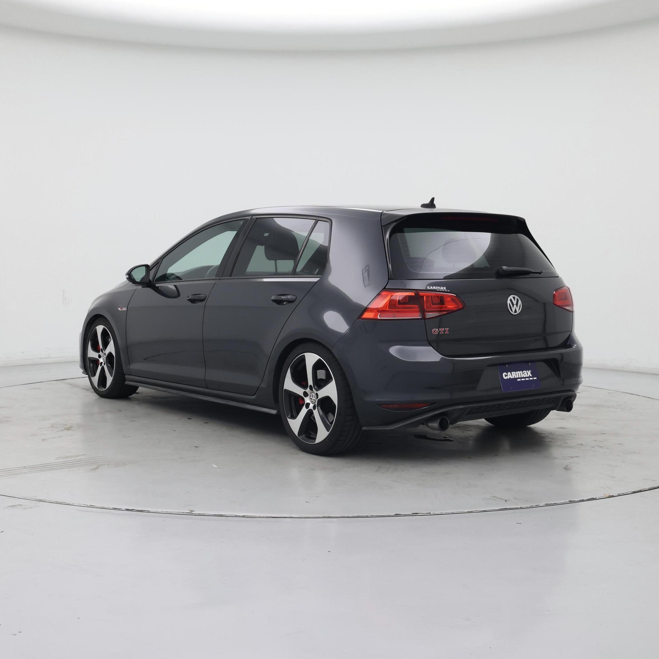 Thumbnail: 2016 Volkswagen Golf - 2