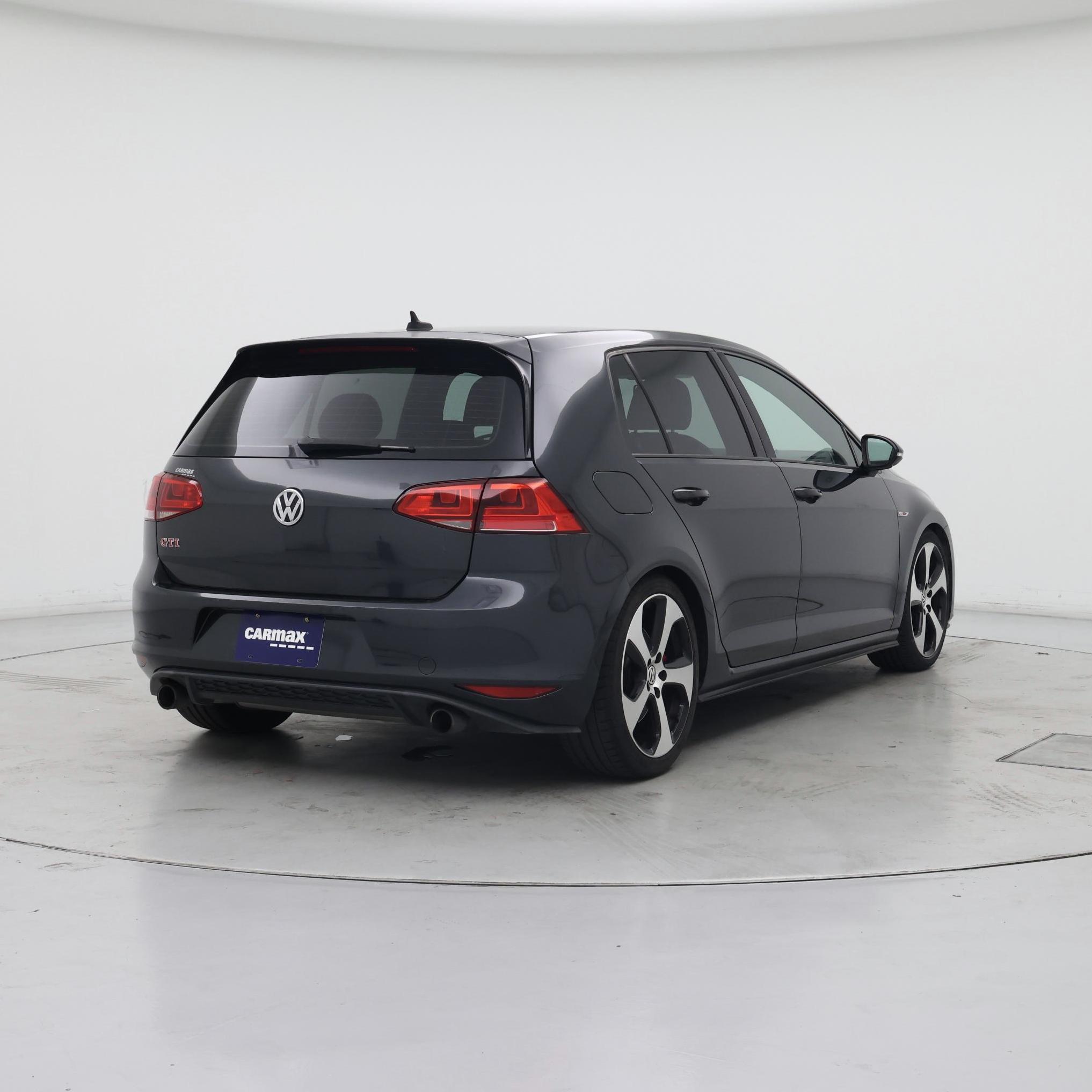 Thumbnail: 2016 Volkswagen Golf - 8
