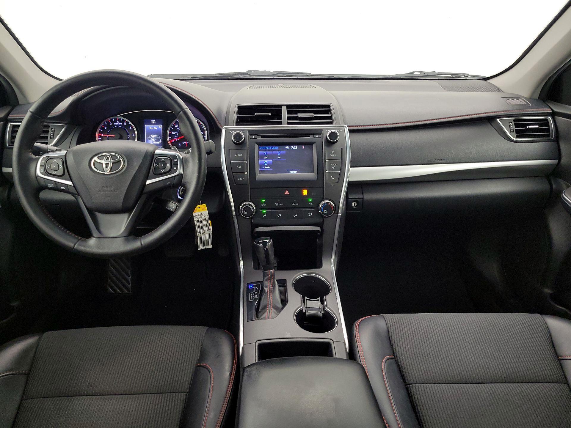 Thumbnail: 2016 Toyota Camry - 9