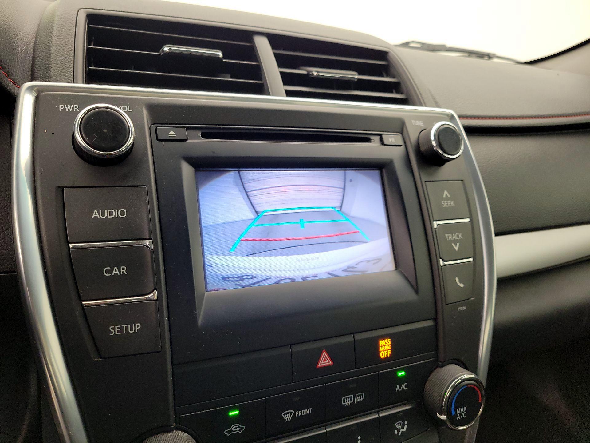 Thumbnail: 2016 Toyota Camry - 14