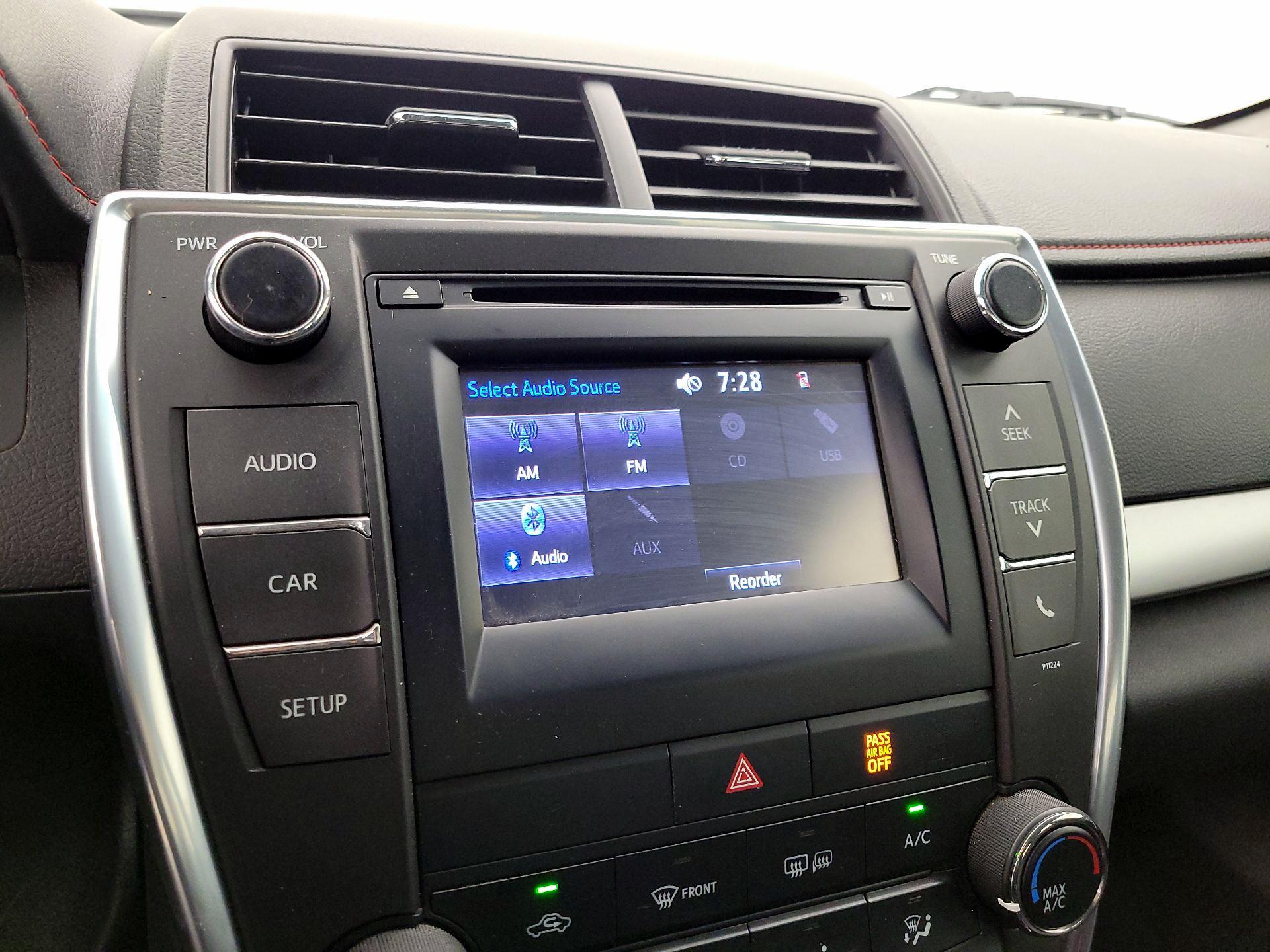 Thumbnail: 2016 Toyota Camry - 15