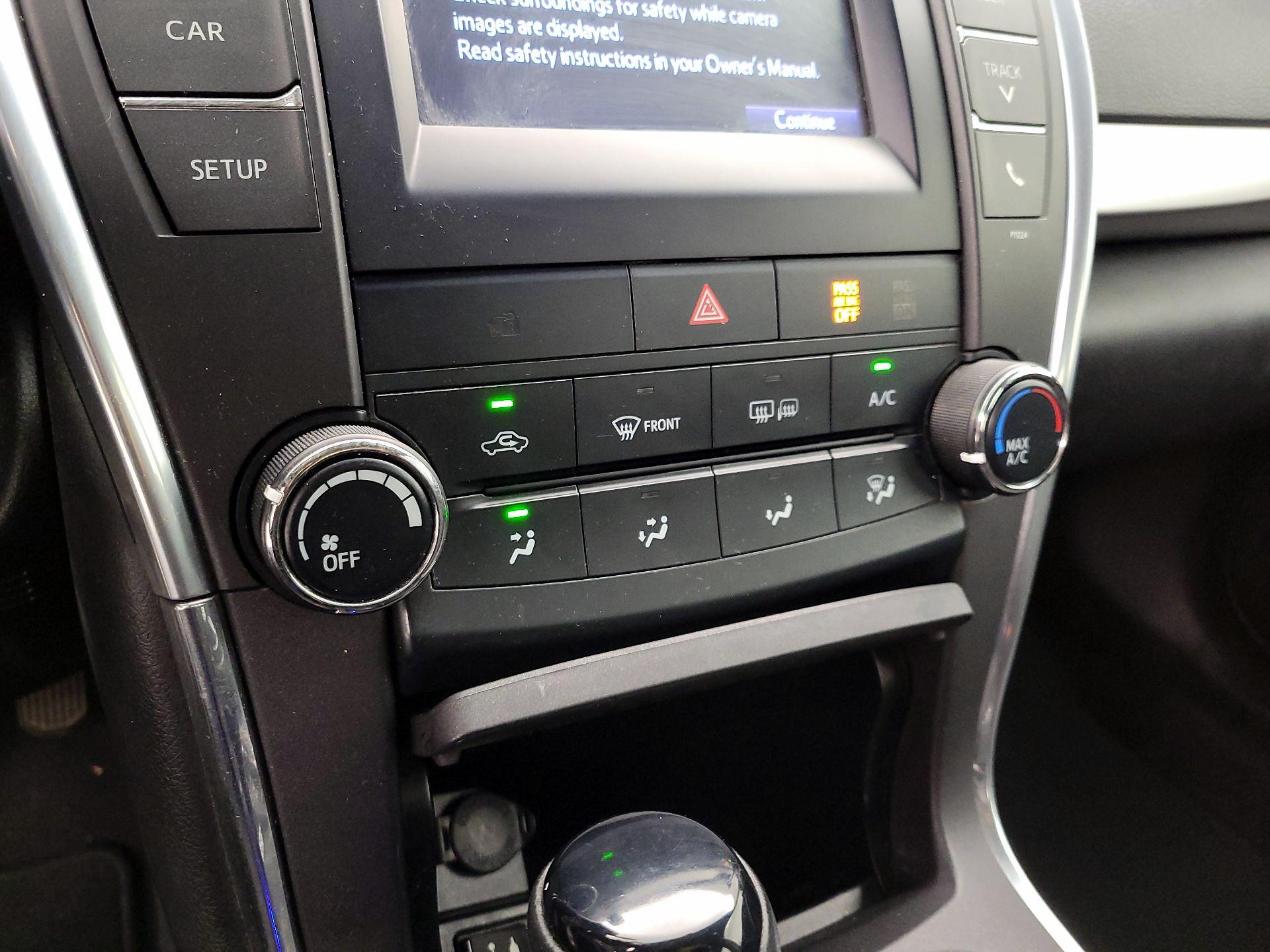 Thumbnail: 2016 Toyota Camry - 16