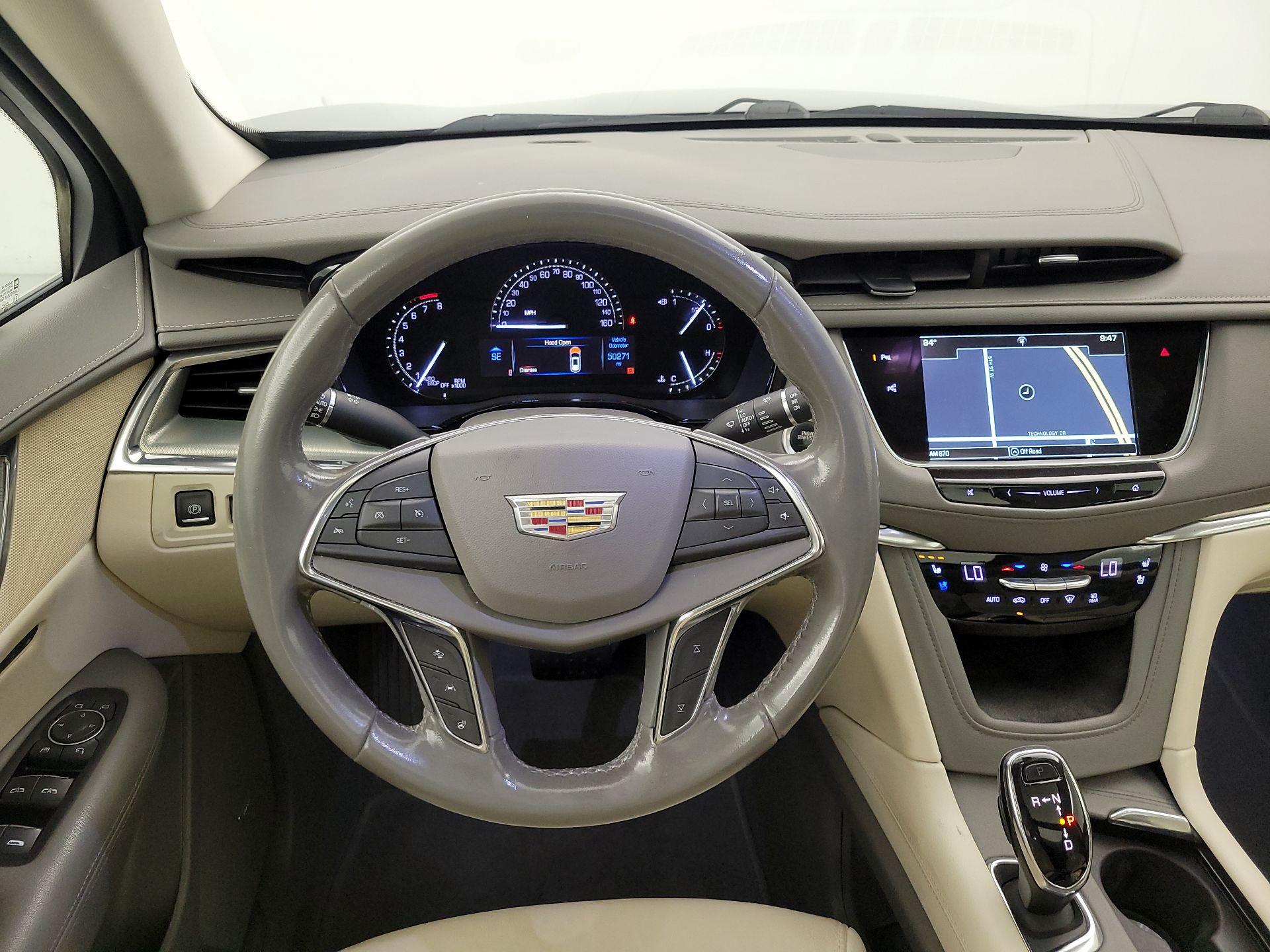 Thumbnail: 2019 Cadillac XT5 - 10