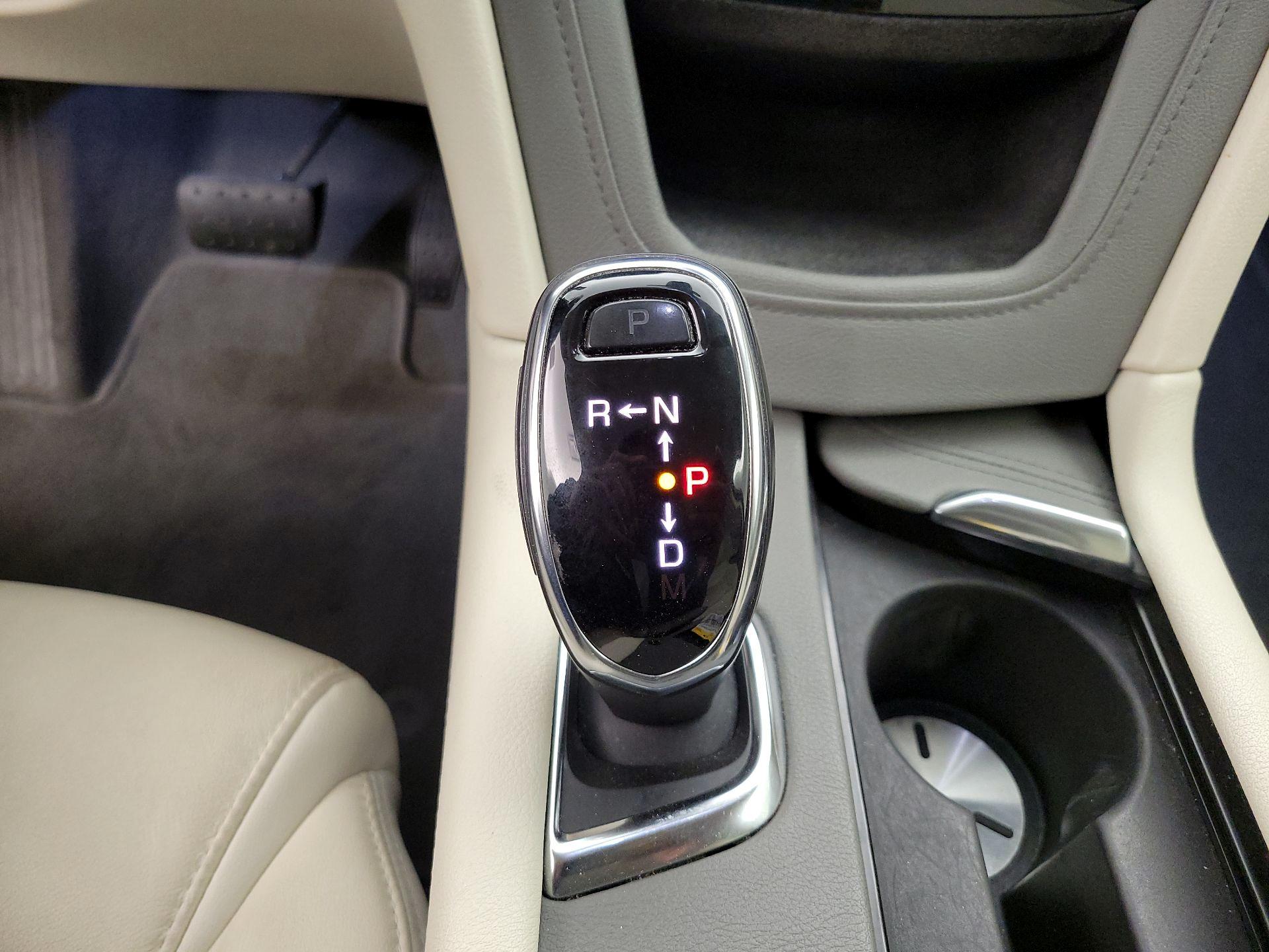 Thumbnail: 2019 Cadillac XT5 - 18