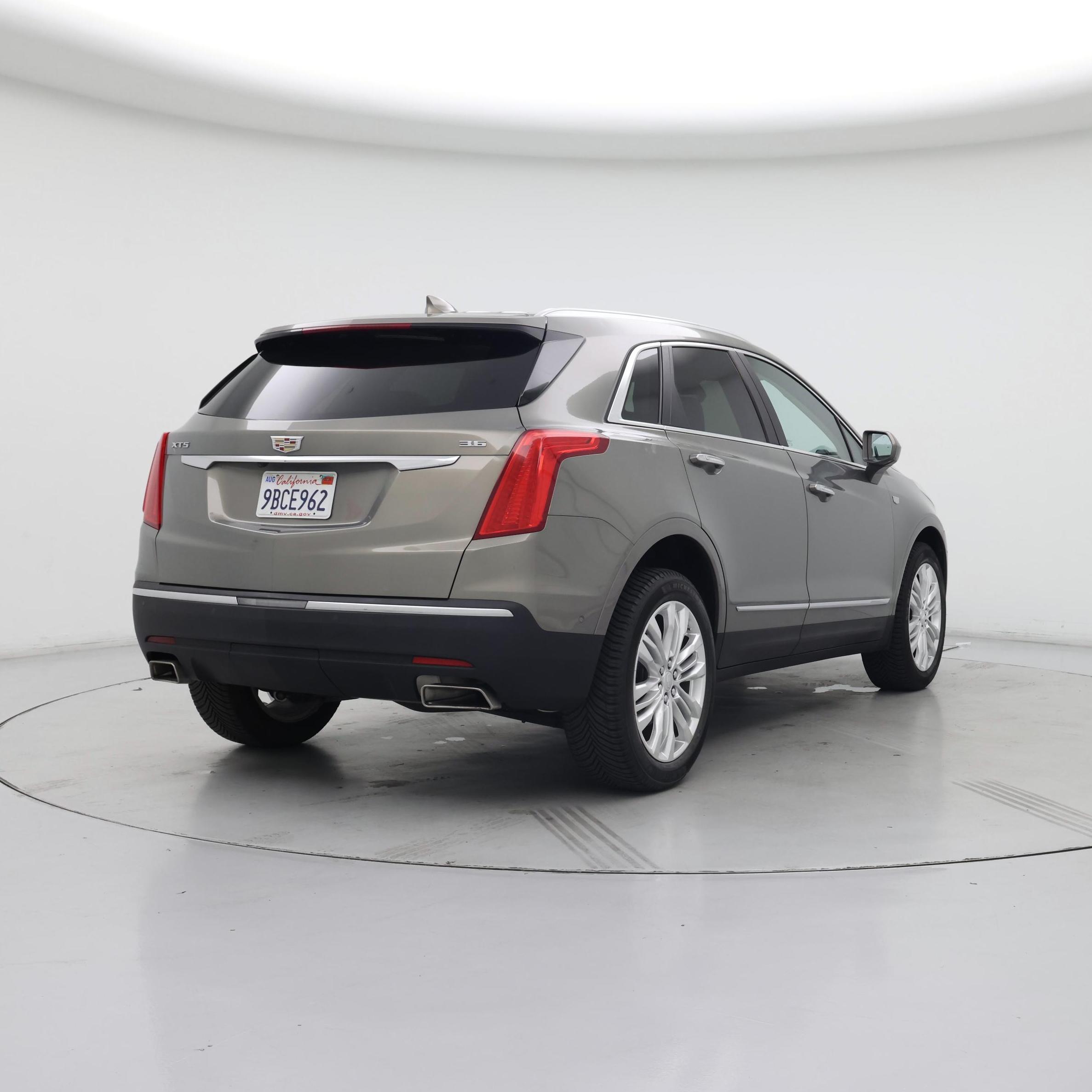 Thumbnail: 2019 Cadillac XT5 - 8