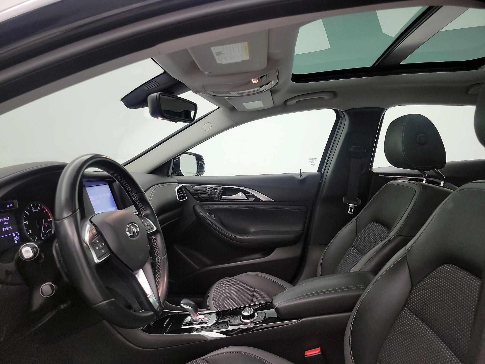 Thumbnail: 2018 INFINITI QX30 - 19