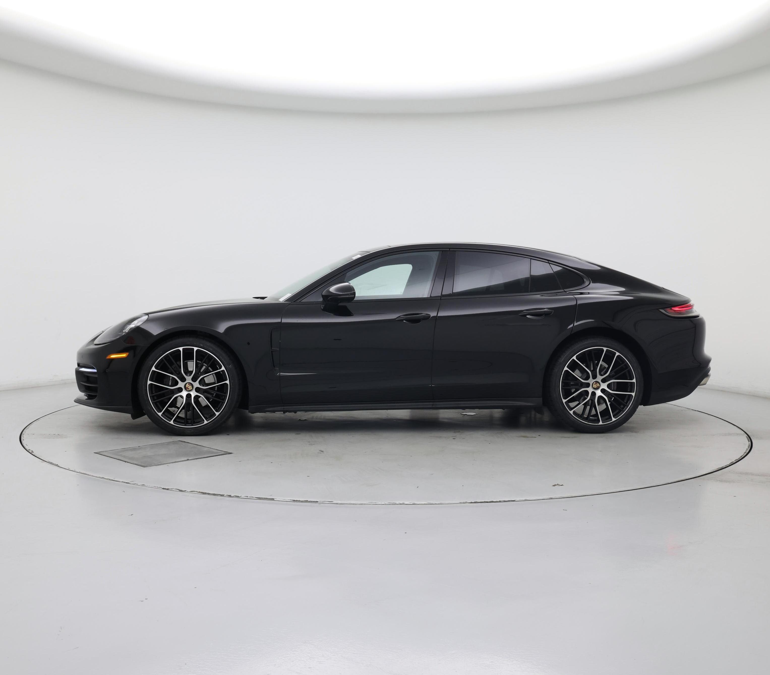 Thumbnail: 2022 Porsche Panamera - 3