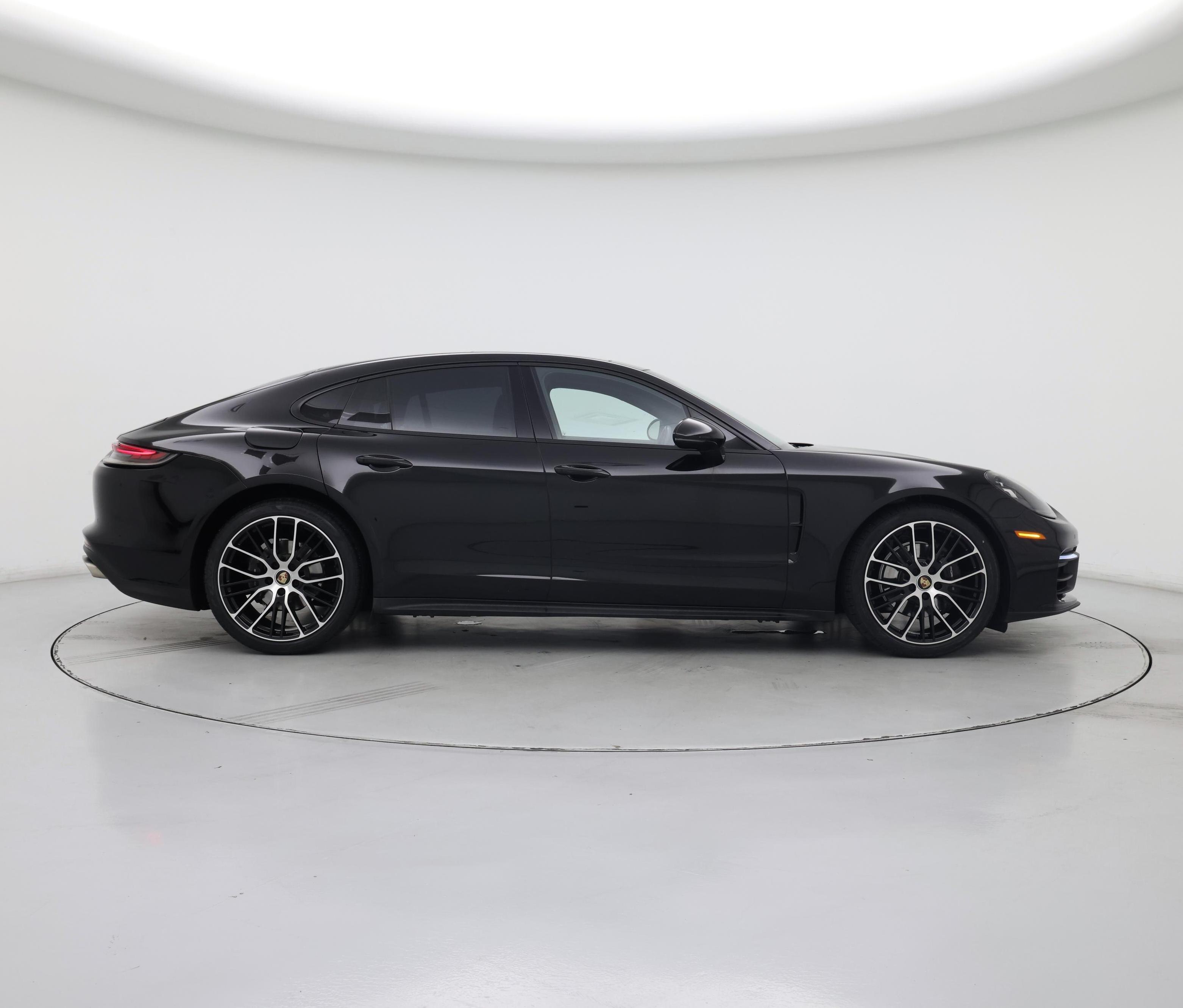 Thumbnail: 2022 Porsche Panamera - 7