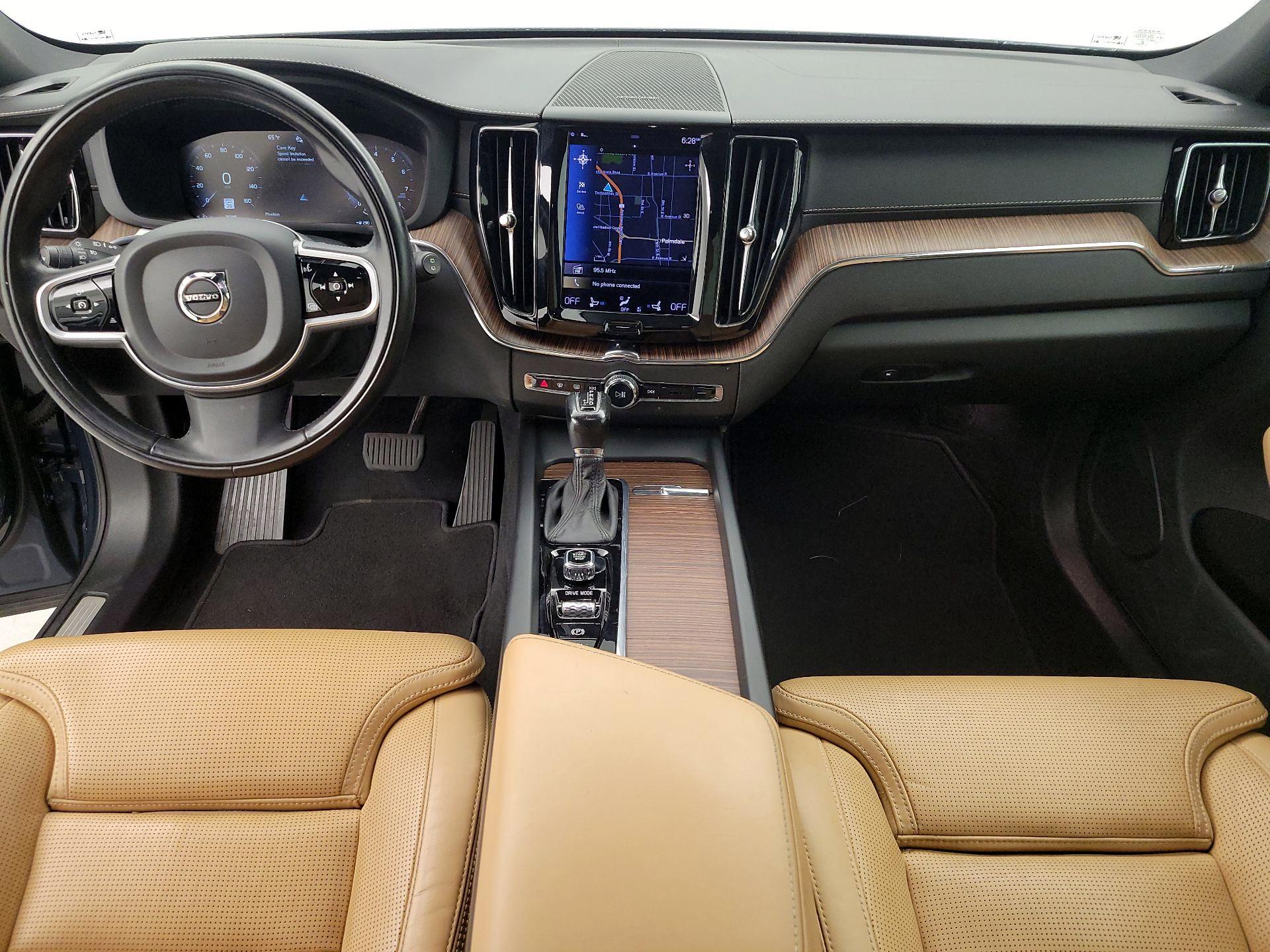 Thumbnail: 2021 Volvo XC60 - 9