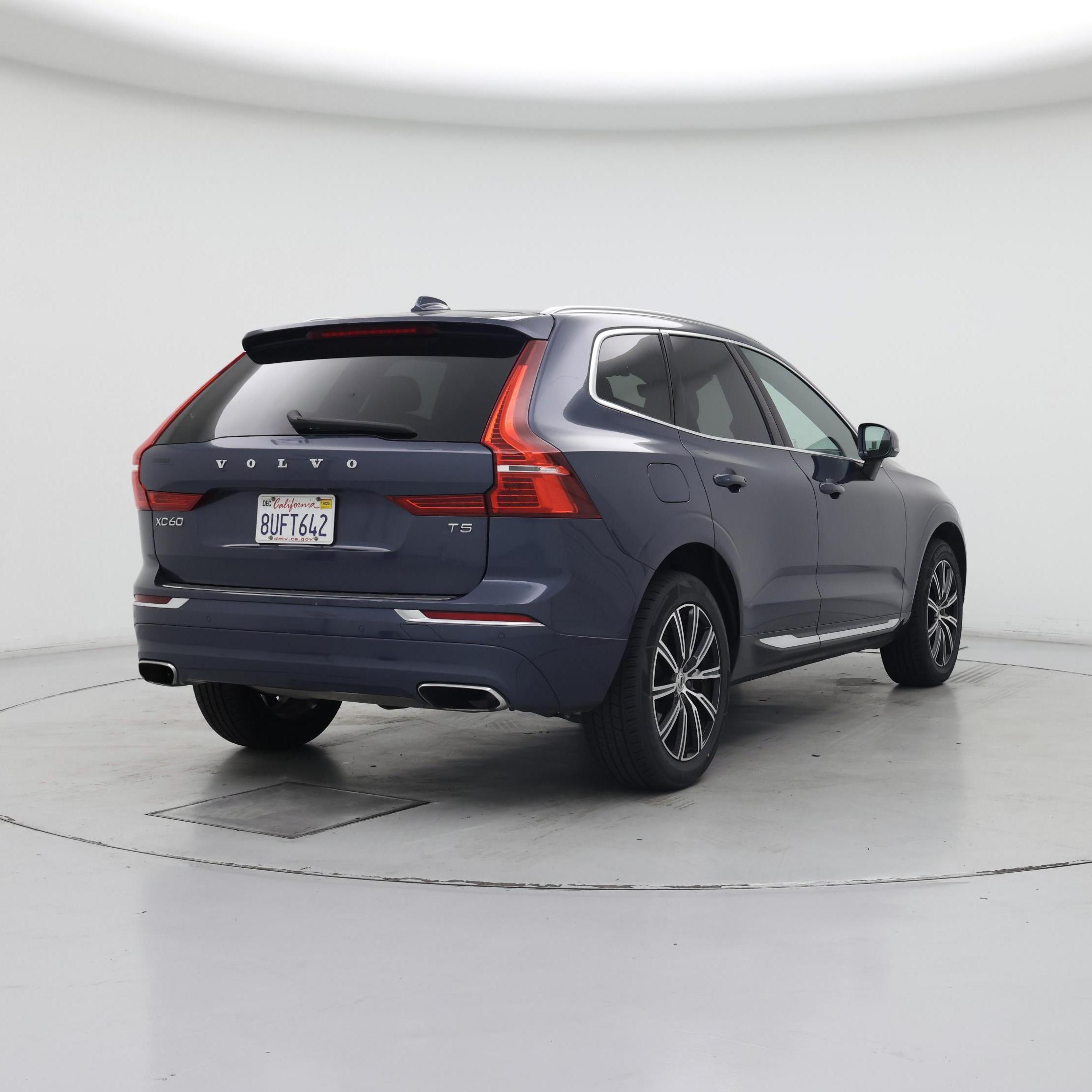 Thumbnail: 2021 Volvo XC60 - 8