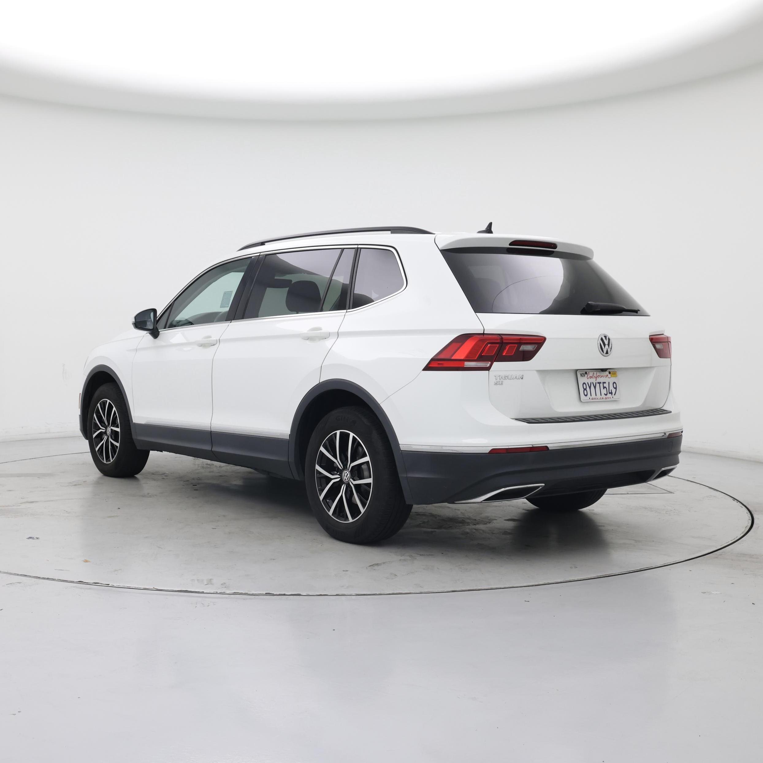 Thumbnail: 2021 Volkswagen Tiguan - 2