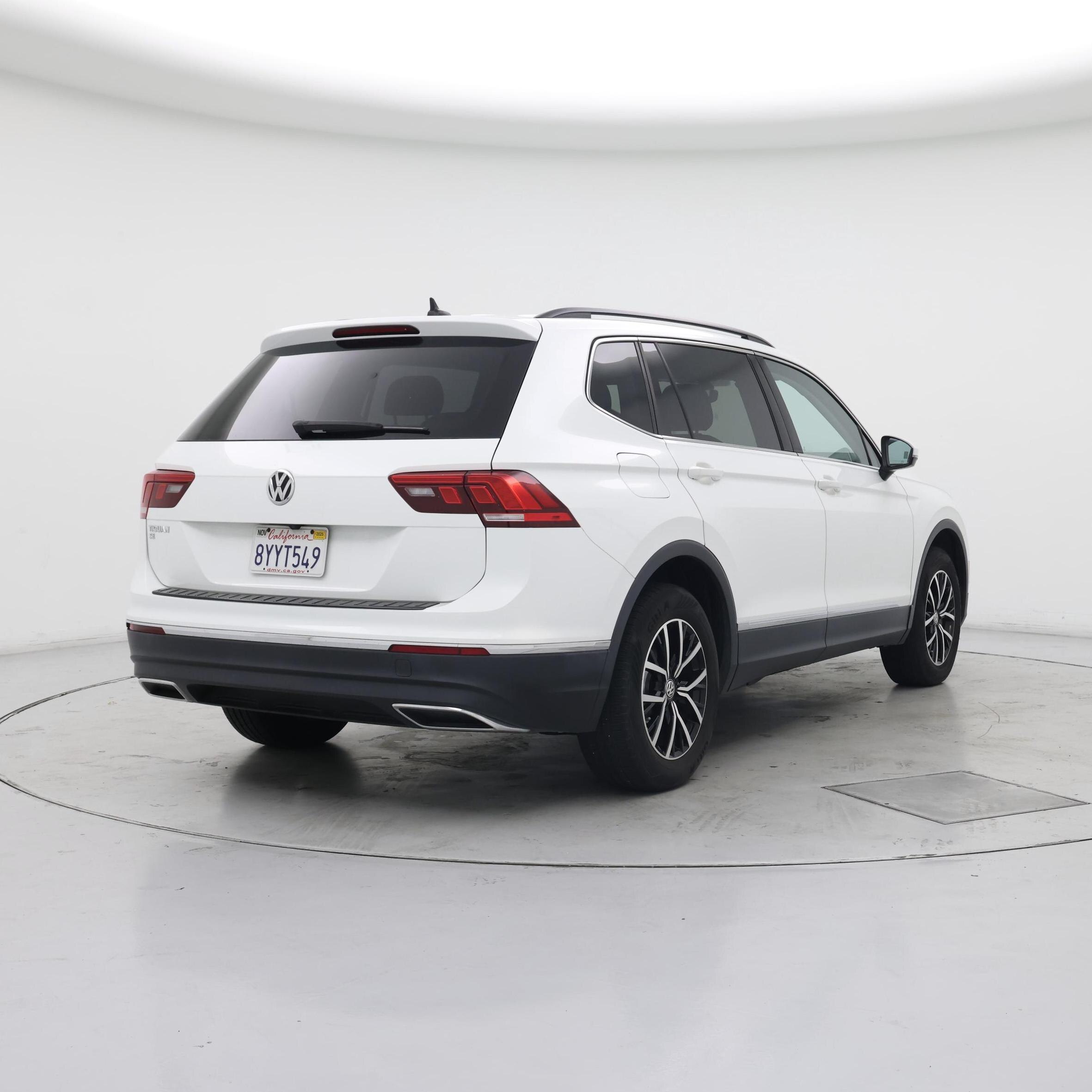 Thumbnail: 2021 Volkswagen Tiguan - 8