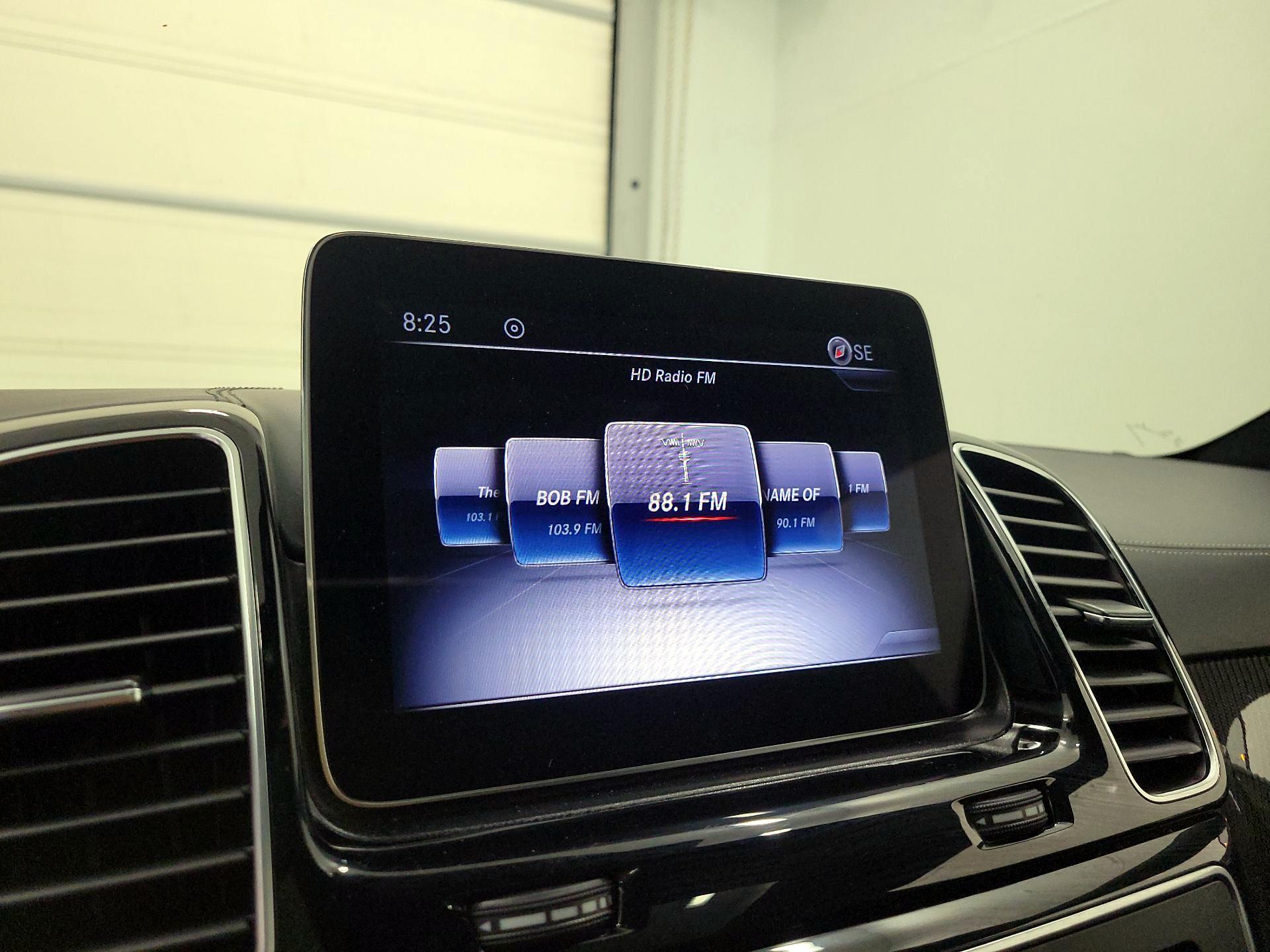Thumbnail: 2019 Mercedes-Benz GL-Class - 15