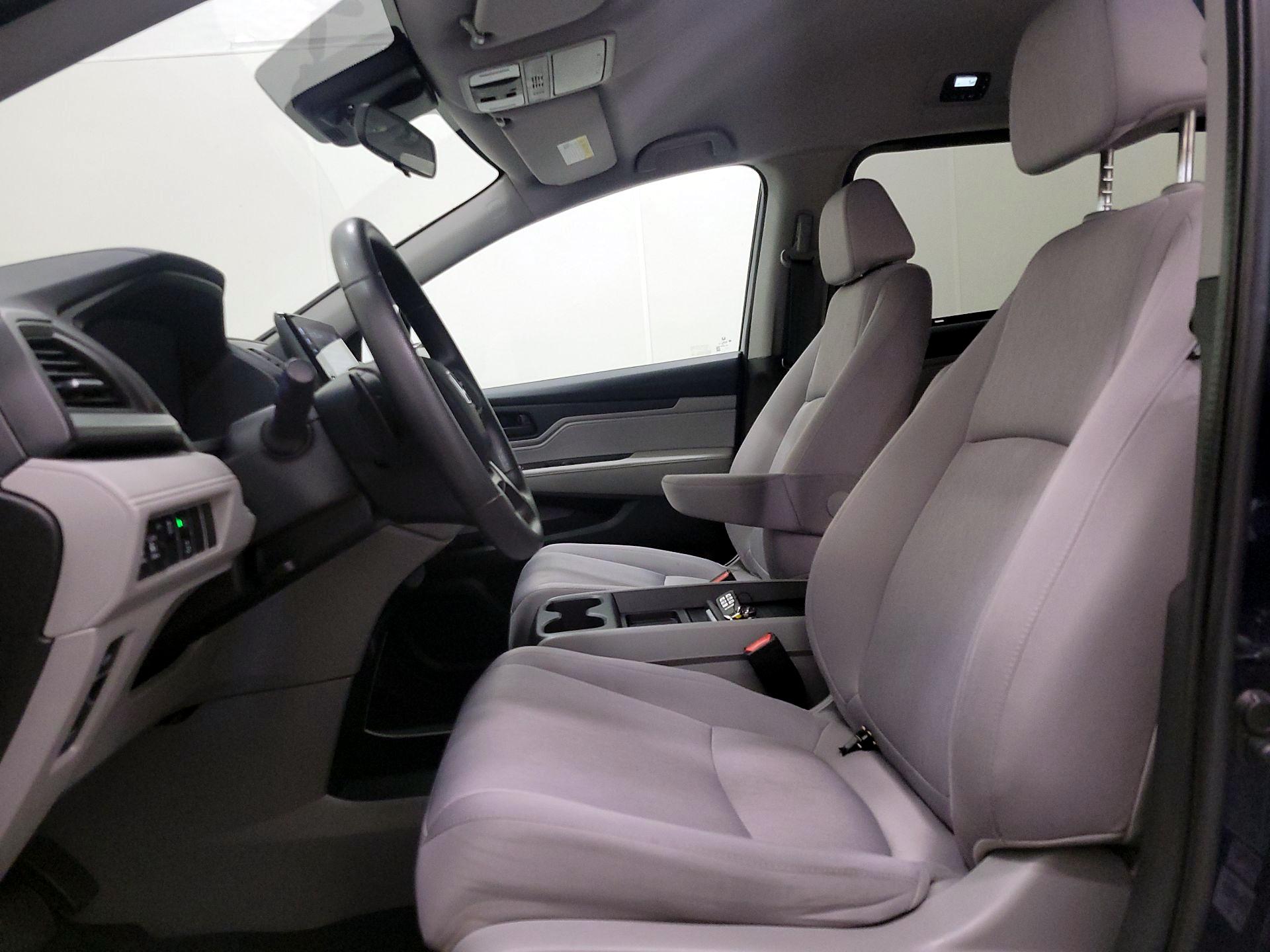 Thumbnail: 2019 Honda Odyssey - 11