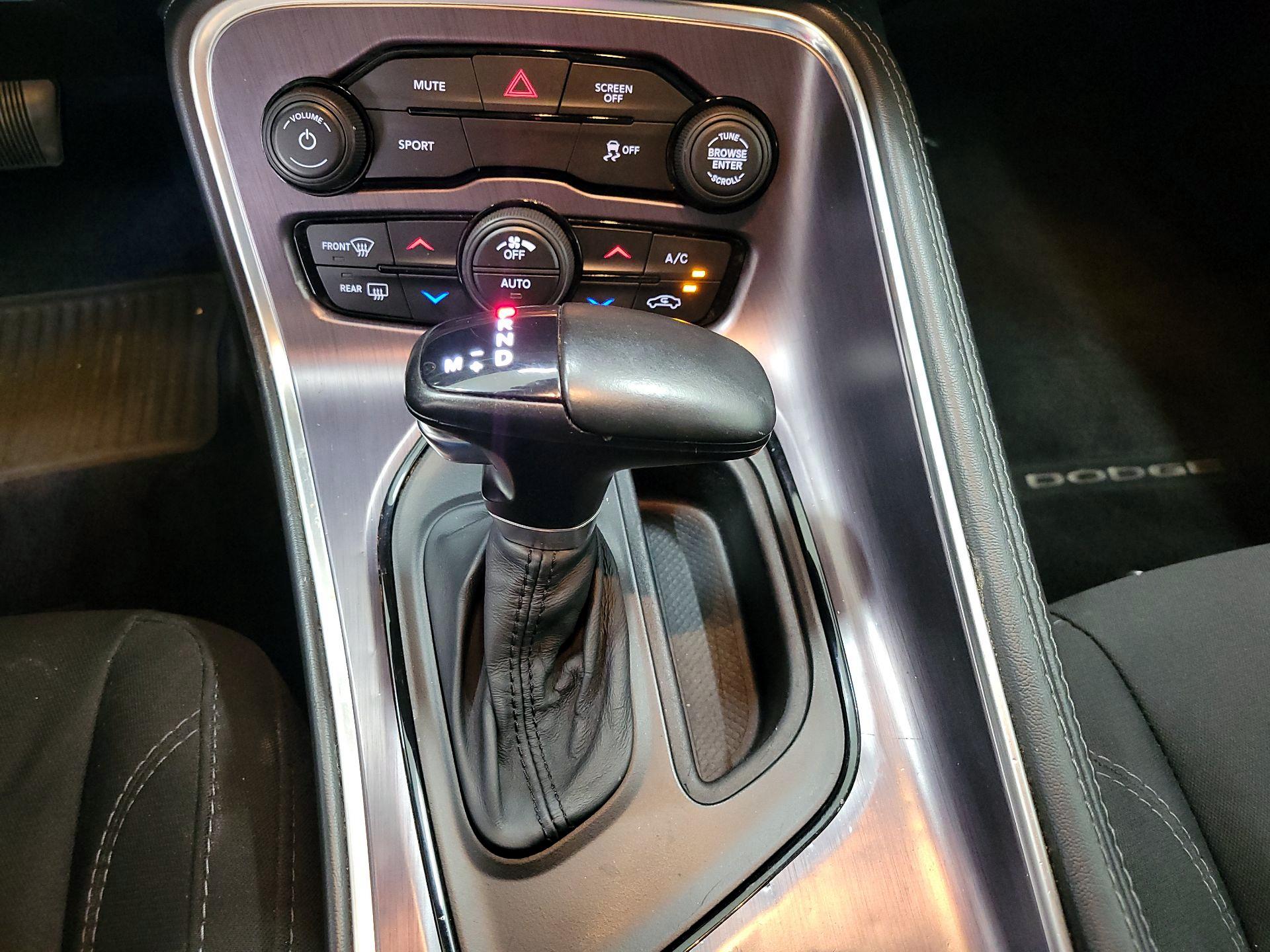 Thumbnail: 2015 Dodge Challenger - 17