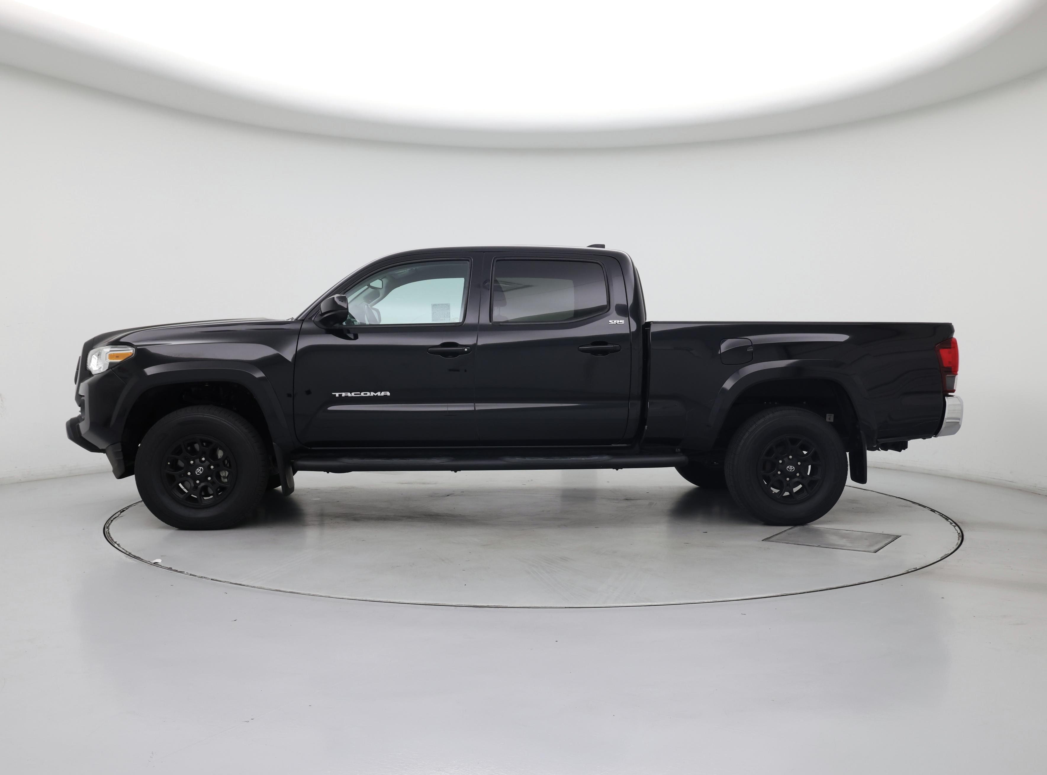 Thumbnail: 2020 Toyota Tacoma - 3