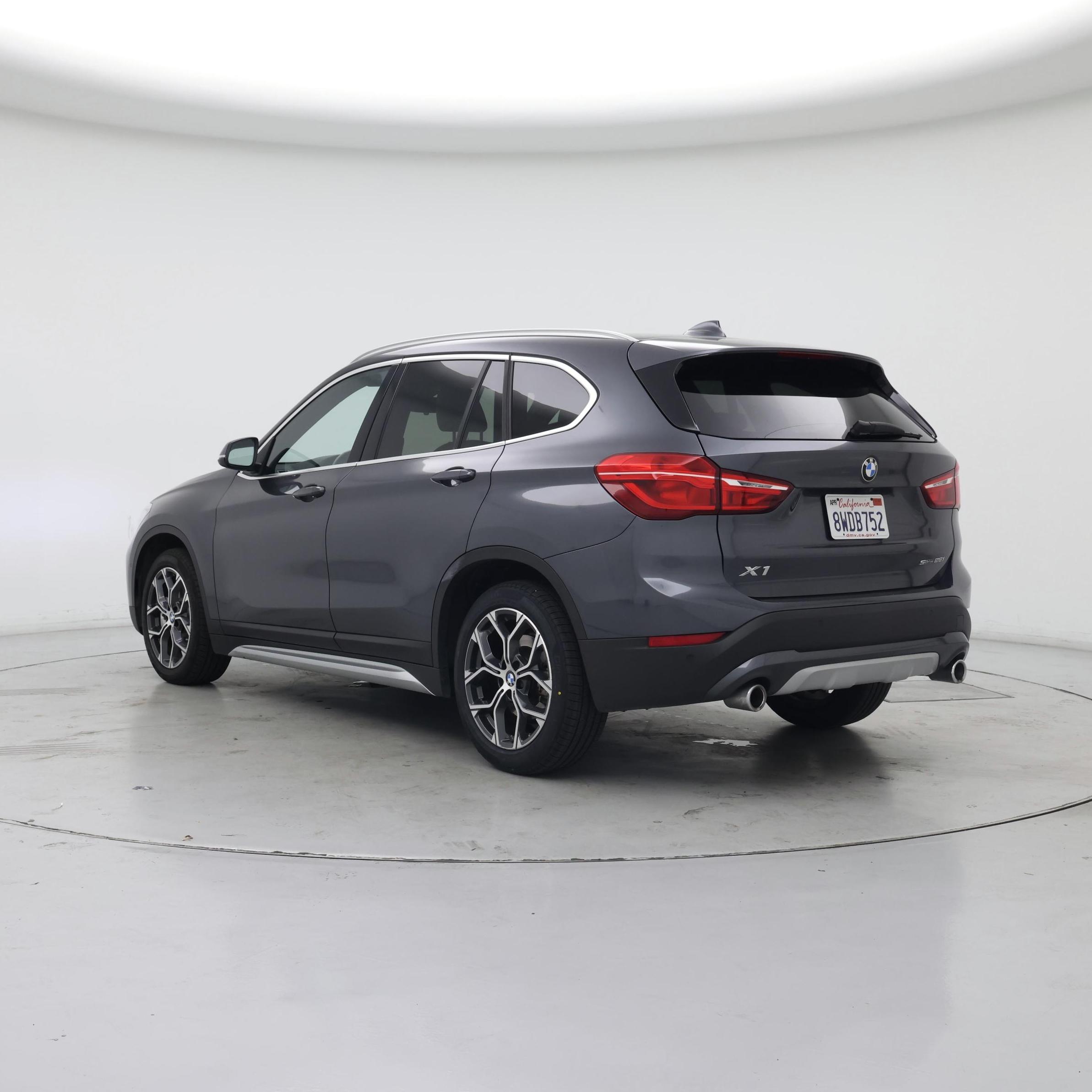 Thumbnail: 2021 BMW X1 - 2